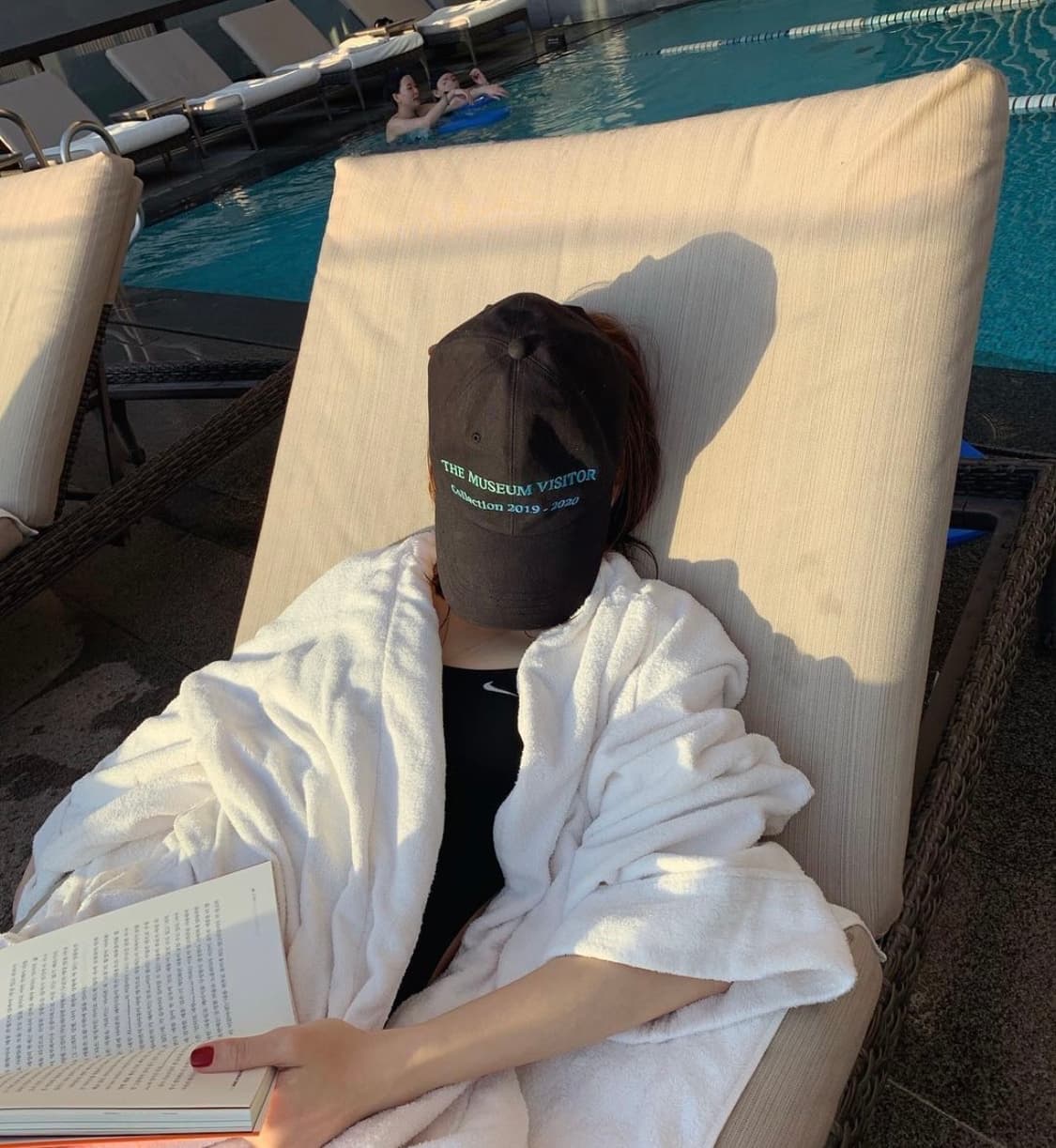 더뮤지엄비지터 볼캡 모자 상품이미지3