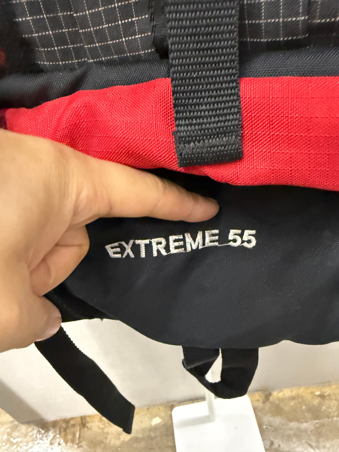 노스페이스 EXTREME 55 등산 백팩 (레드/블랙) 상품이미지3