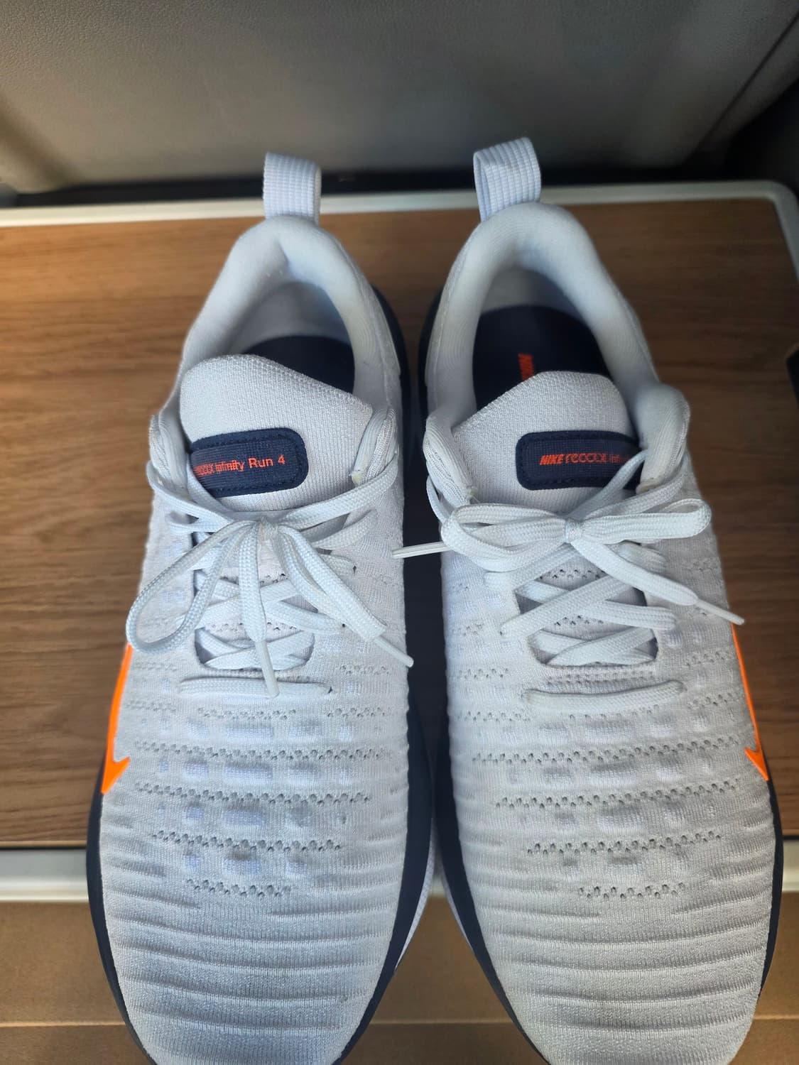 나이키 인피니티런 4 로드러닝화 275 사이즈 상품이미지2