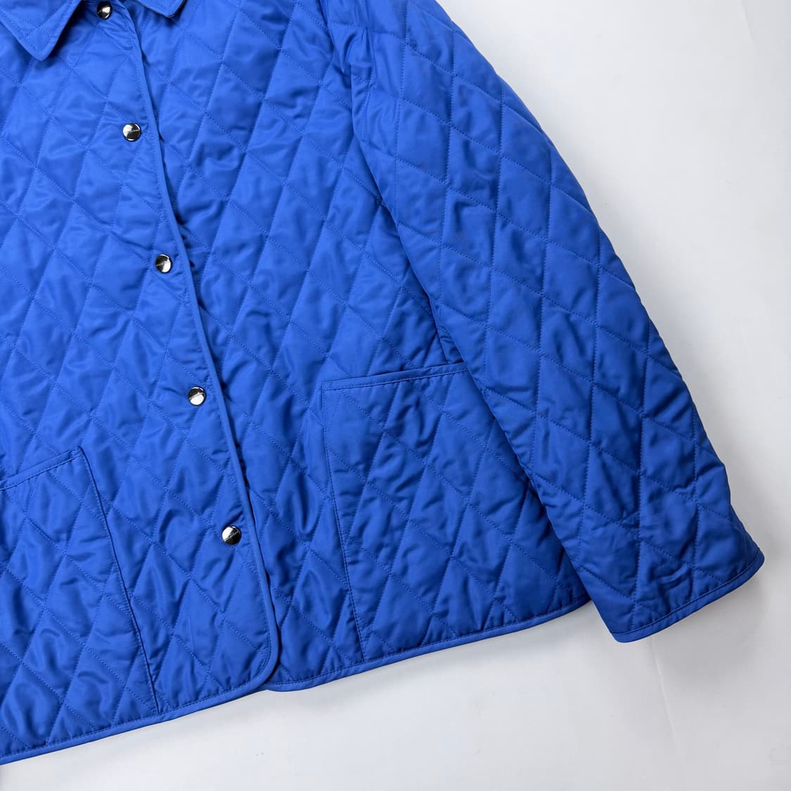 버버리 다이아몬드 퀼팅자켓 블루 상품이미지5