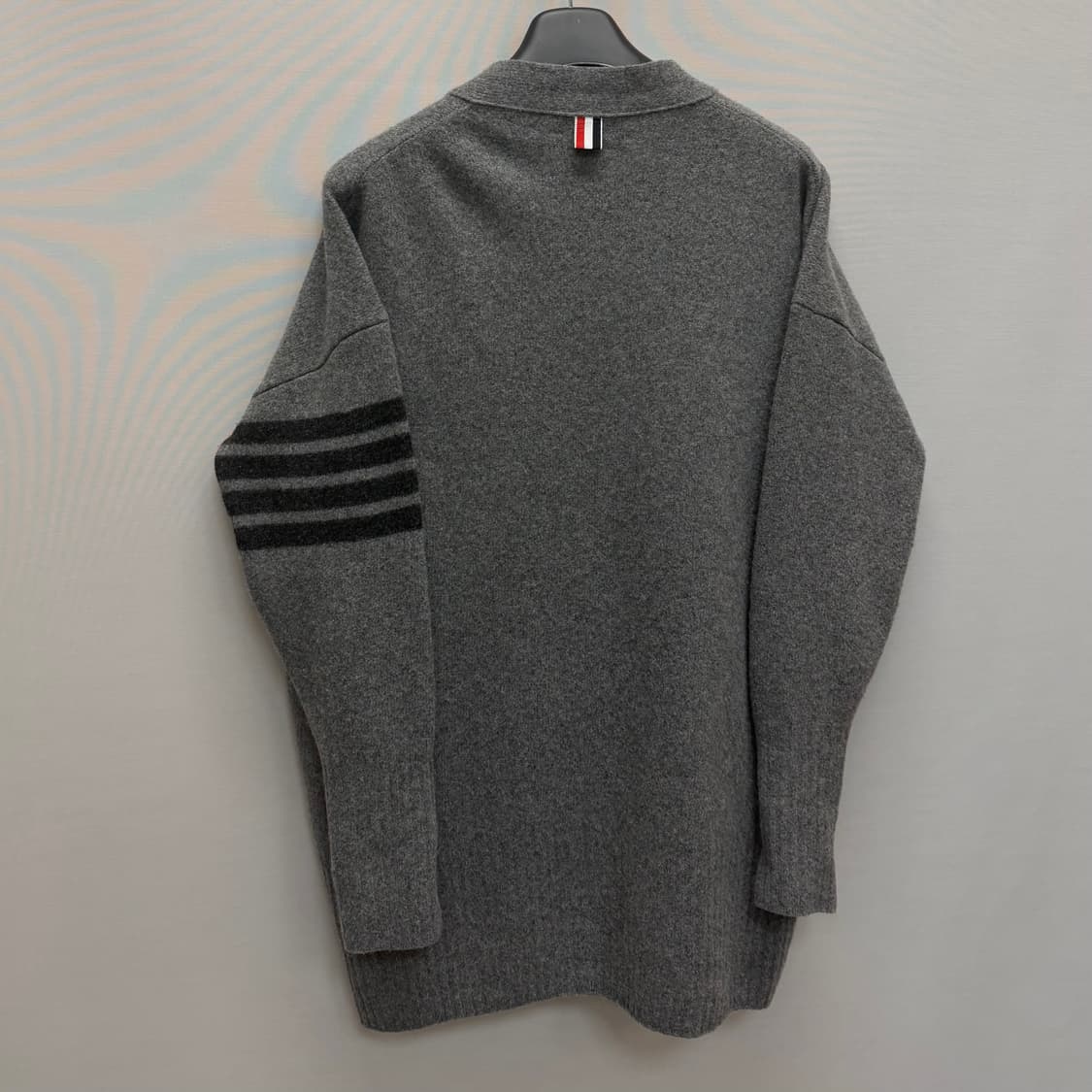 톰브라운 오버워시드 캐시미어 사선완장 가디건 ( 여성 오버핏 ) 상품이미지6