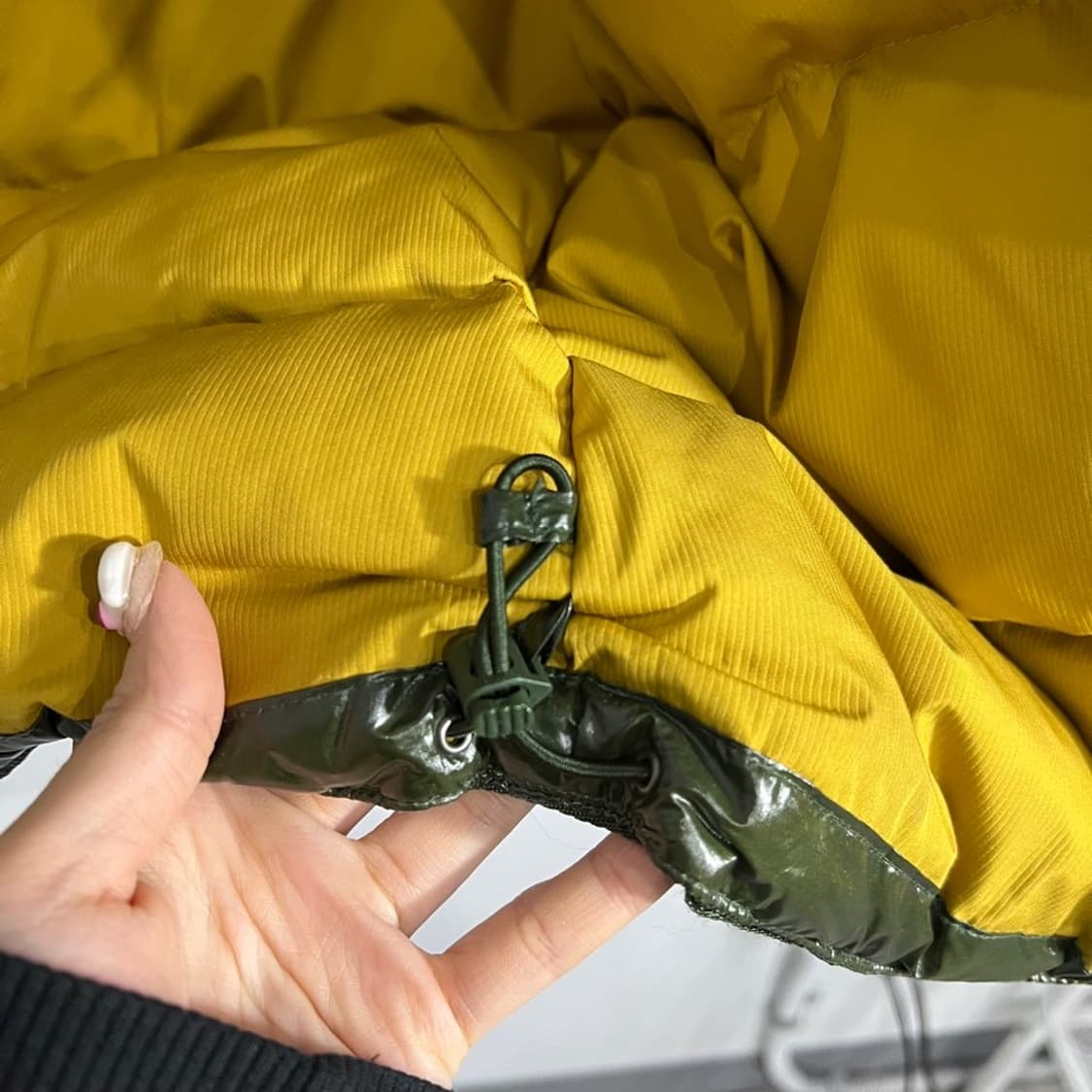 코오롱스포츠 글로시 유광 패딩  상품이미지6