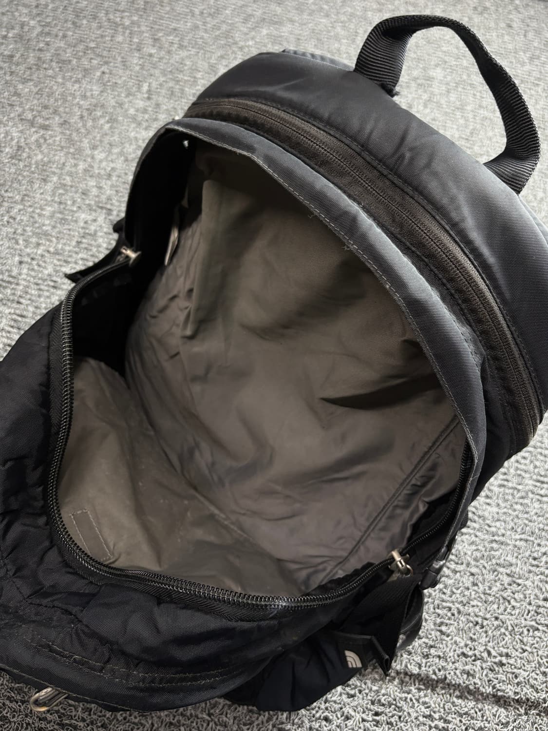 노스페이스 서지 테크웨어 백팩 블랙 2770 상품이미지4