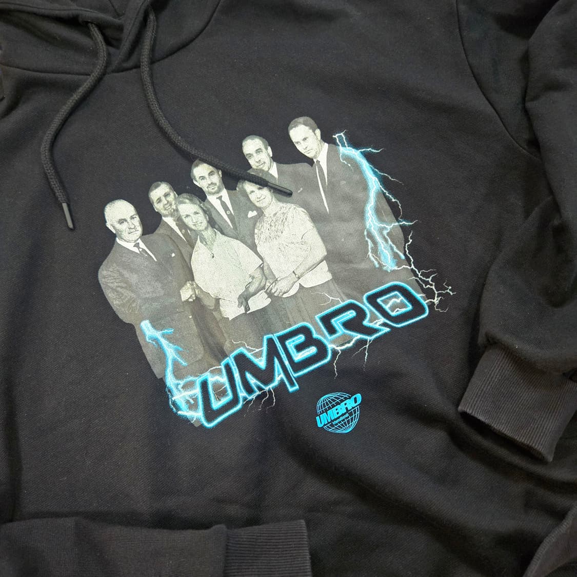 엄브로(UMBRO) 20Fw 빅프린팅 후드 브렌드 자수 티셔츠 M 상품이미지2