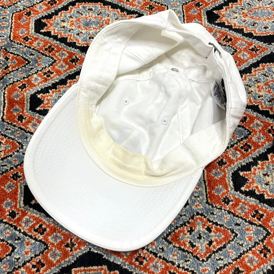 나이키 스펠로고 화이트 볼캡 FREE 상품이미지4