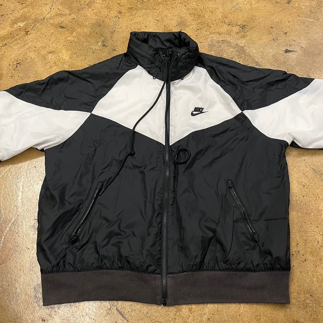 [정품/xl,105] 나이키 윈드러너 바람막이 블랙화이트 b16 상품이미지3