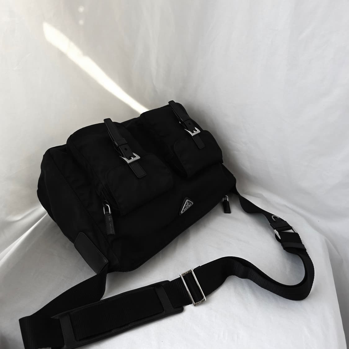 [정품 PRADA] 프라다 투포켓 지퍼 나일론 메신저백 크로스백 라지 상품이미지4