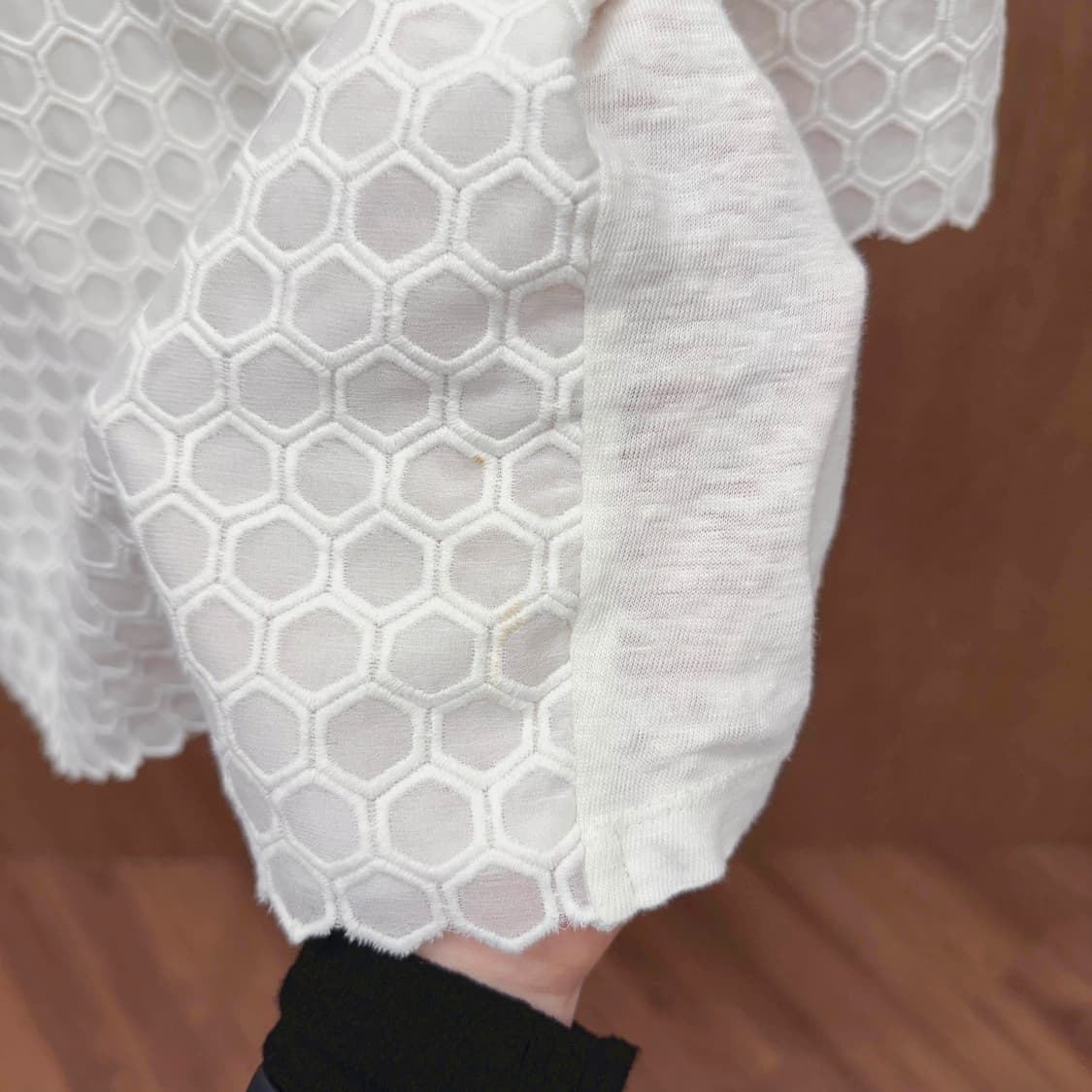 토리버치 패턴 레이스 믹스 브이넥 블라우스 배색 패널 디테일 아이보리 상품이미지9