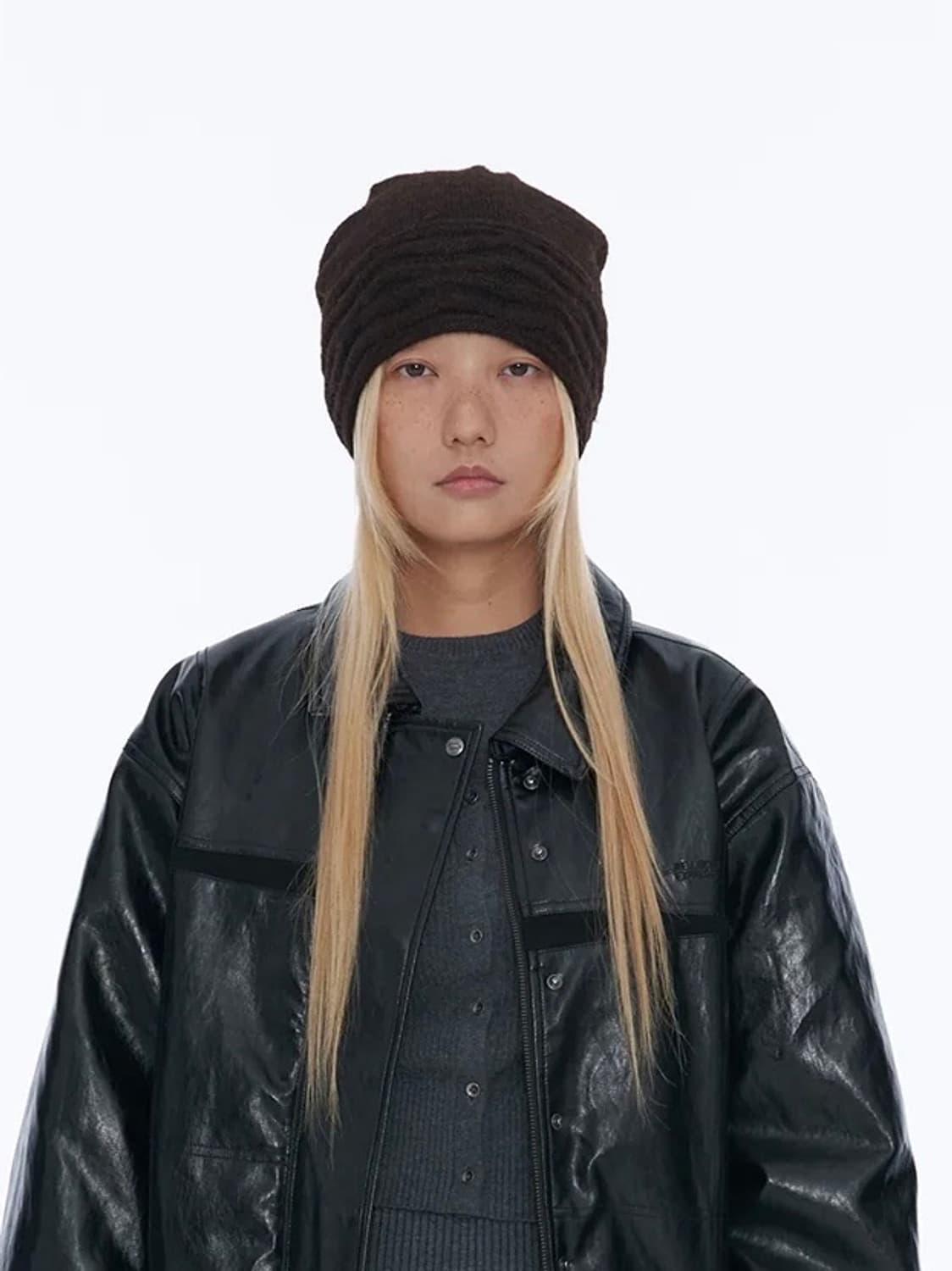 Wellbeing express 오버사이즈 립 비니 브라운 상품이미지1