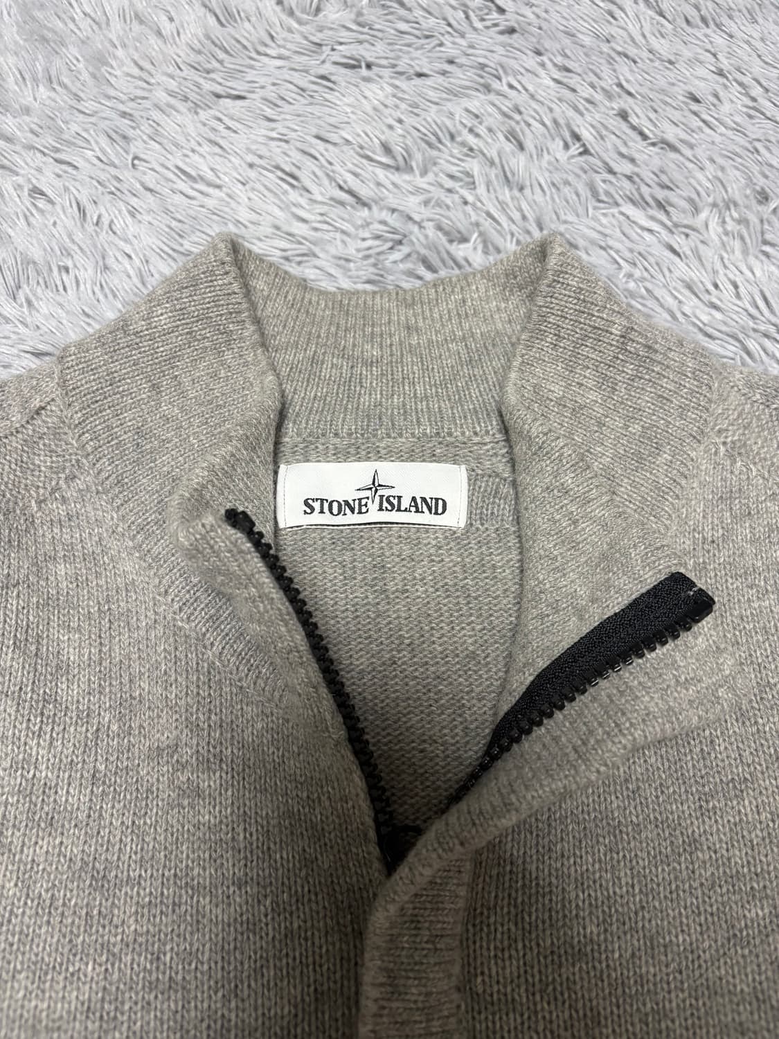 스톤아일랜드 반집업 니트 상품이미지3