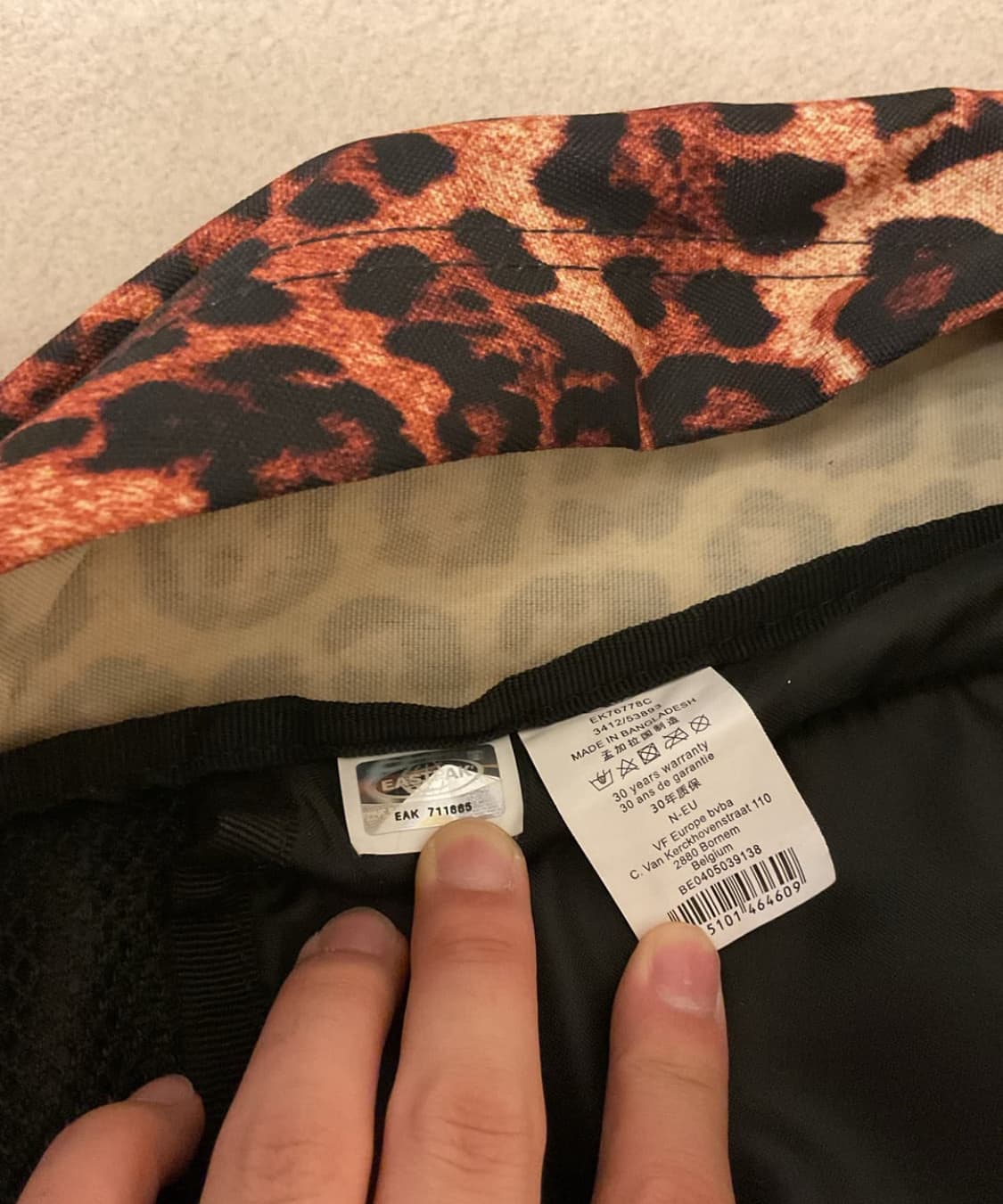 이스트팩 레오파드 호피무늬 백팩 상품이미지5