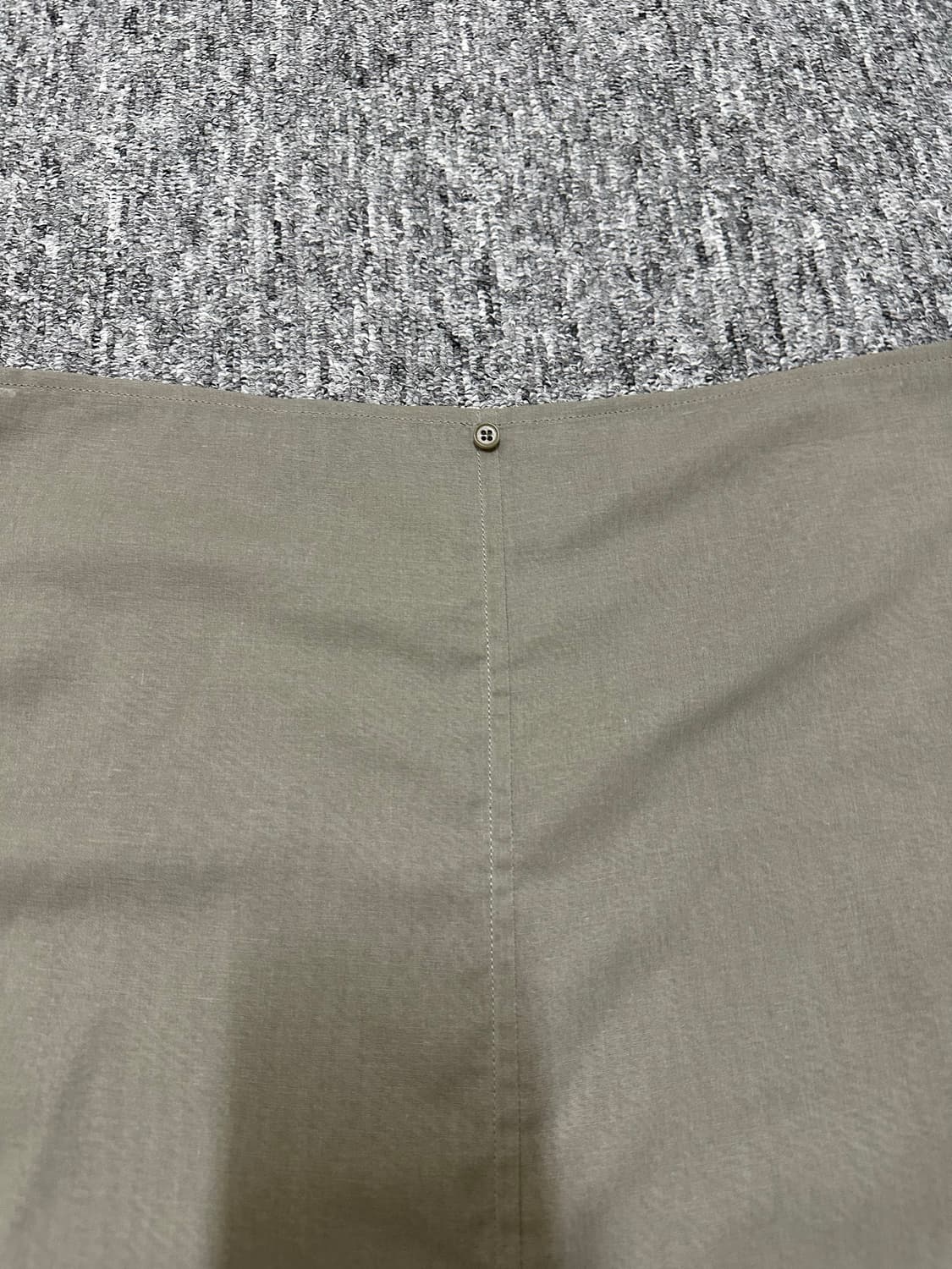 새상품) 아모멘토 Mock Neck  모크 넥 투웨이 블라우스 상품이미지8