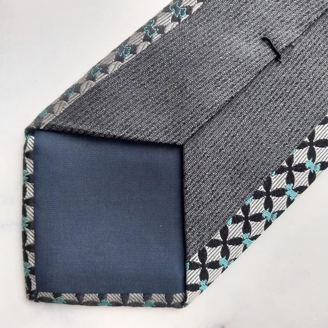 메트로시티 실크 블랙 패턴 넥타이 8.6cm A+등급 K2462
 상품이미지8