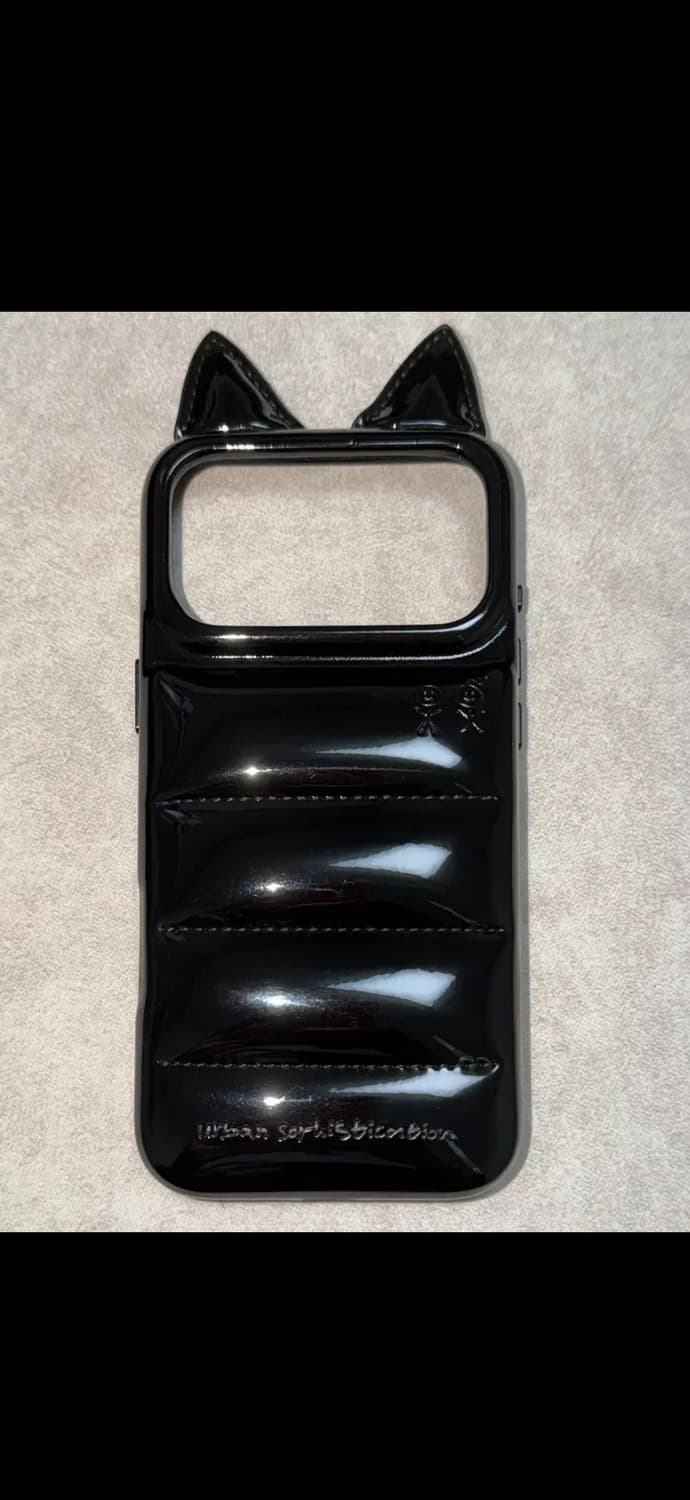 어반소피스티케이션 아이폰 17프로맥스 케이스 상품이미지1