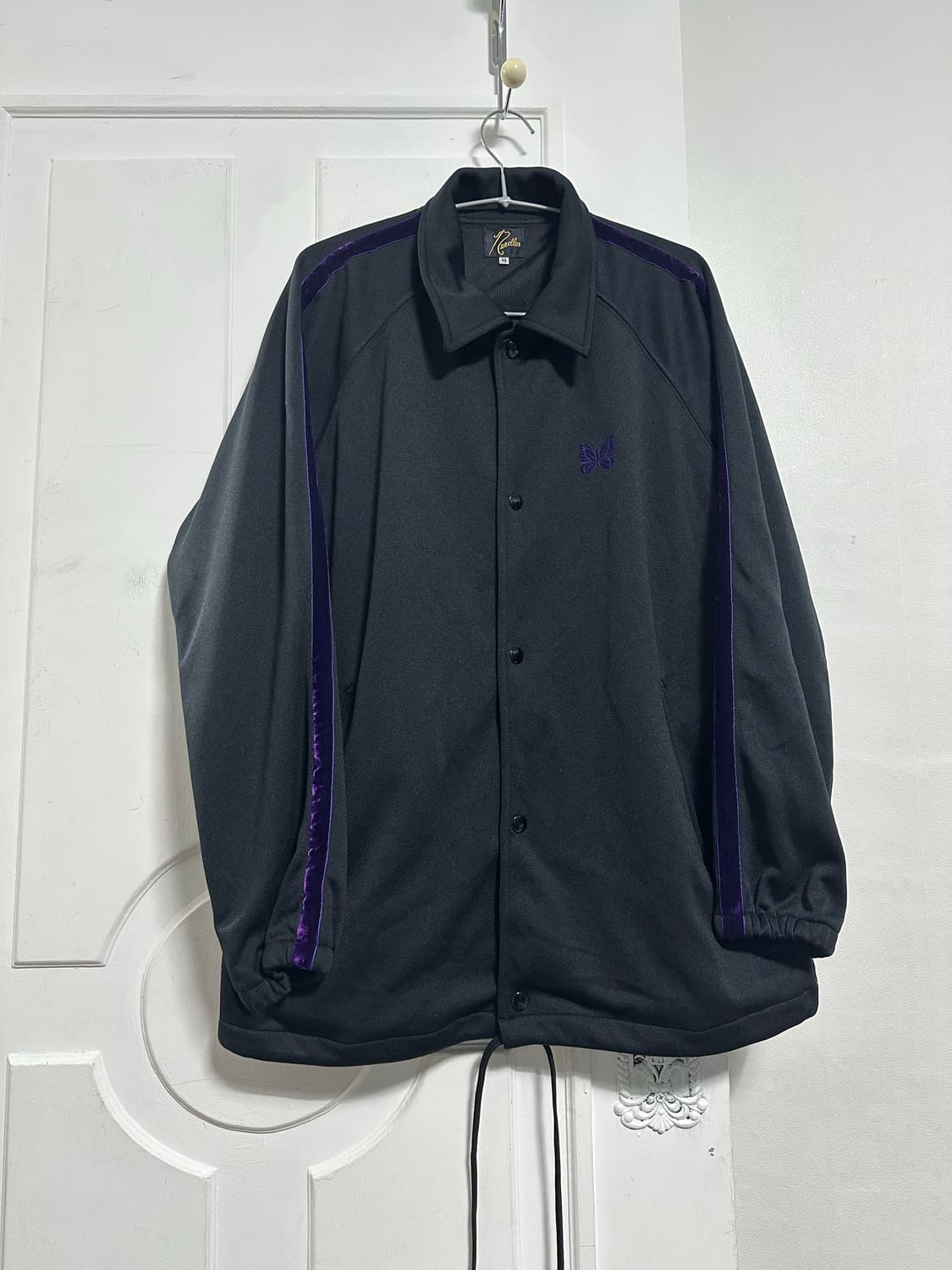 니들스 사이드라인 트랙 코치자켓 상품이미지1