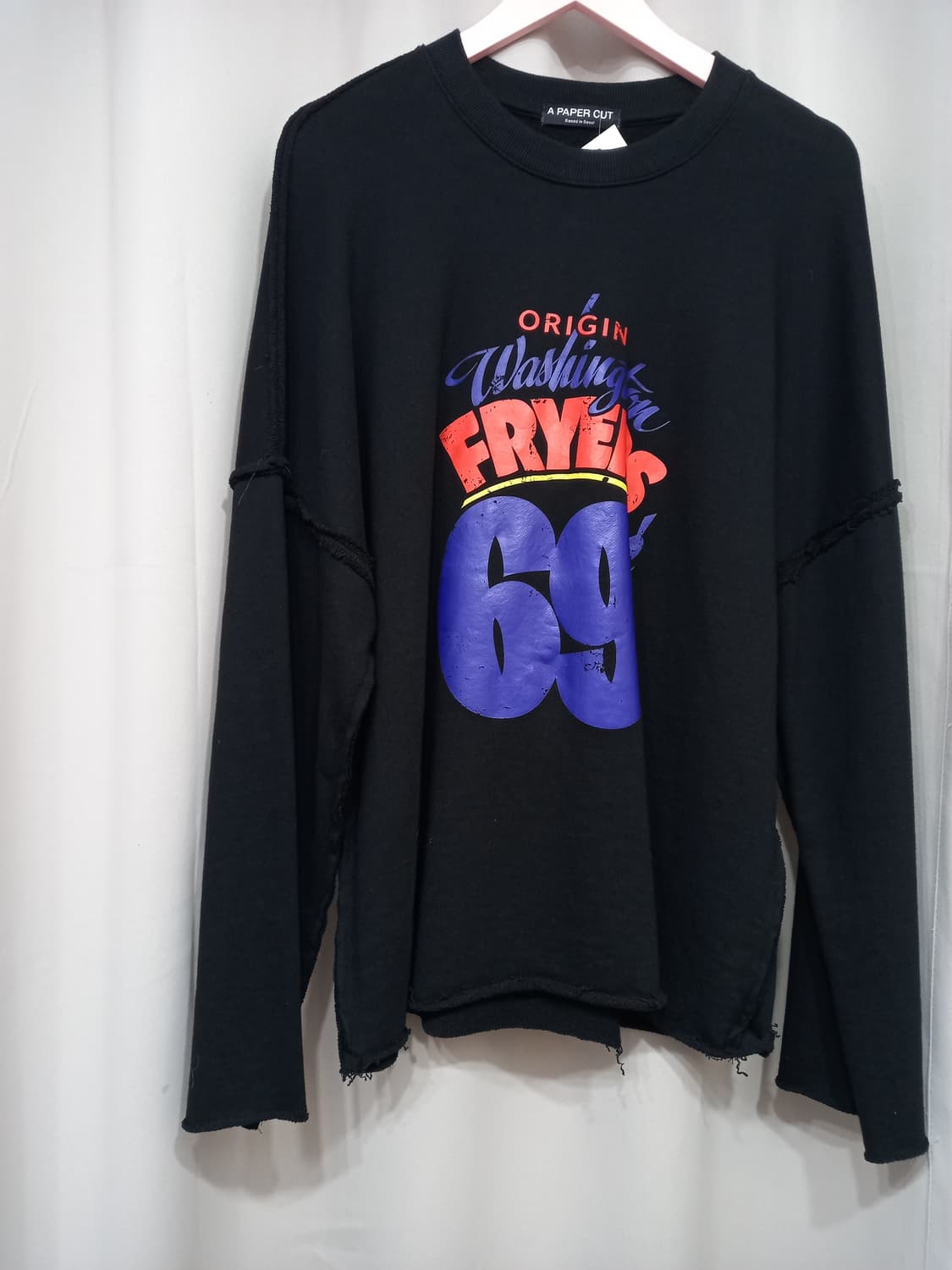 A paper cut 맨투맨 상품이미지1