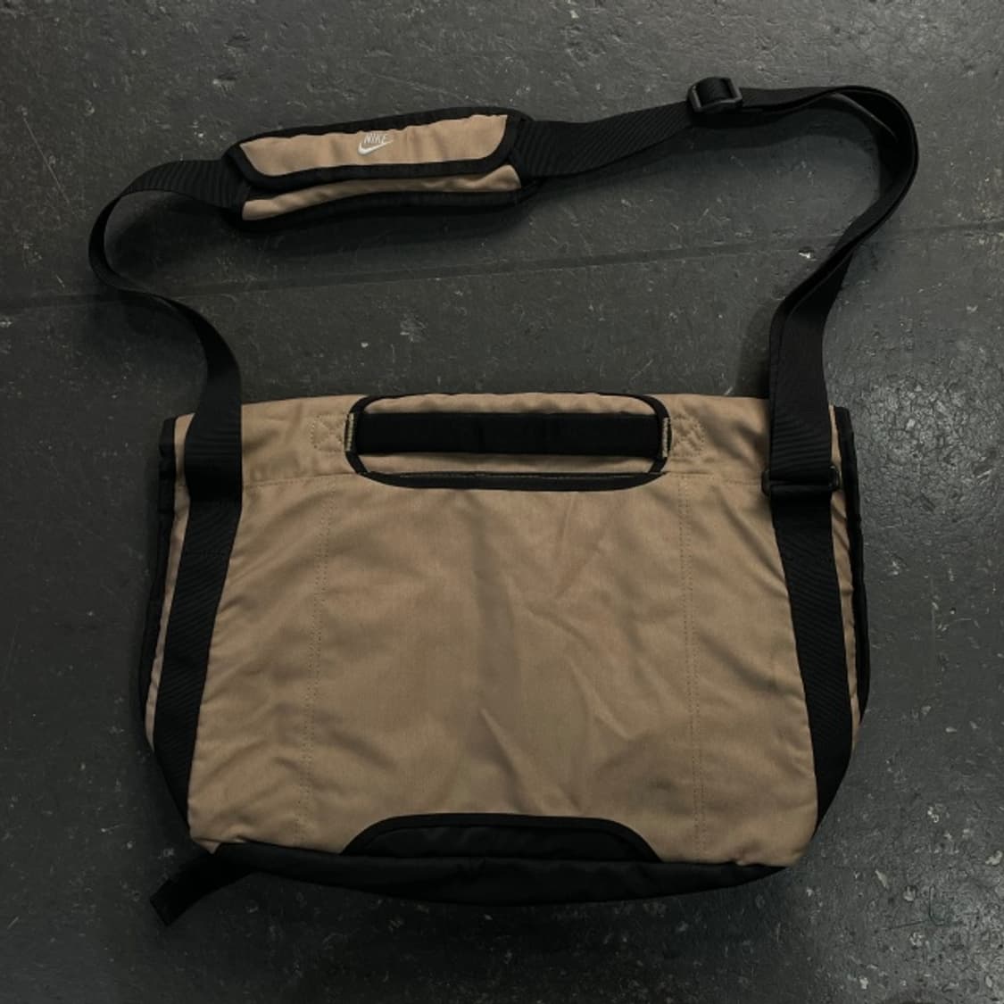 나이키 메신저백 상품이미지3