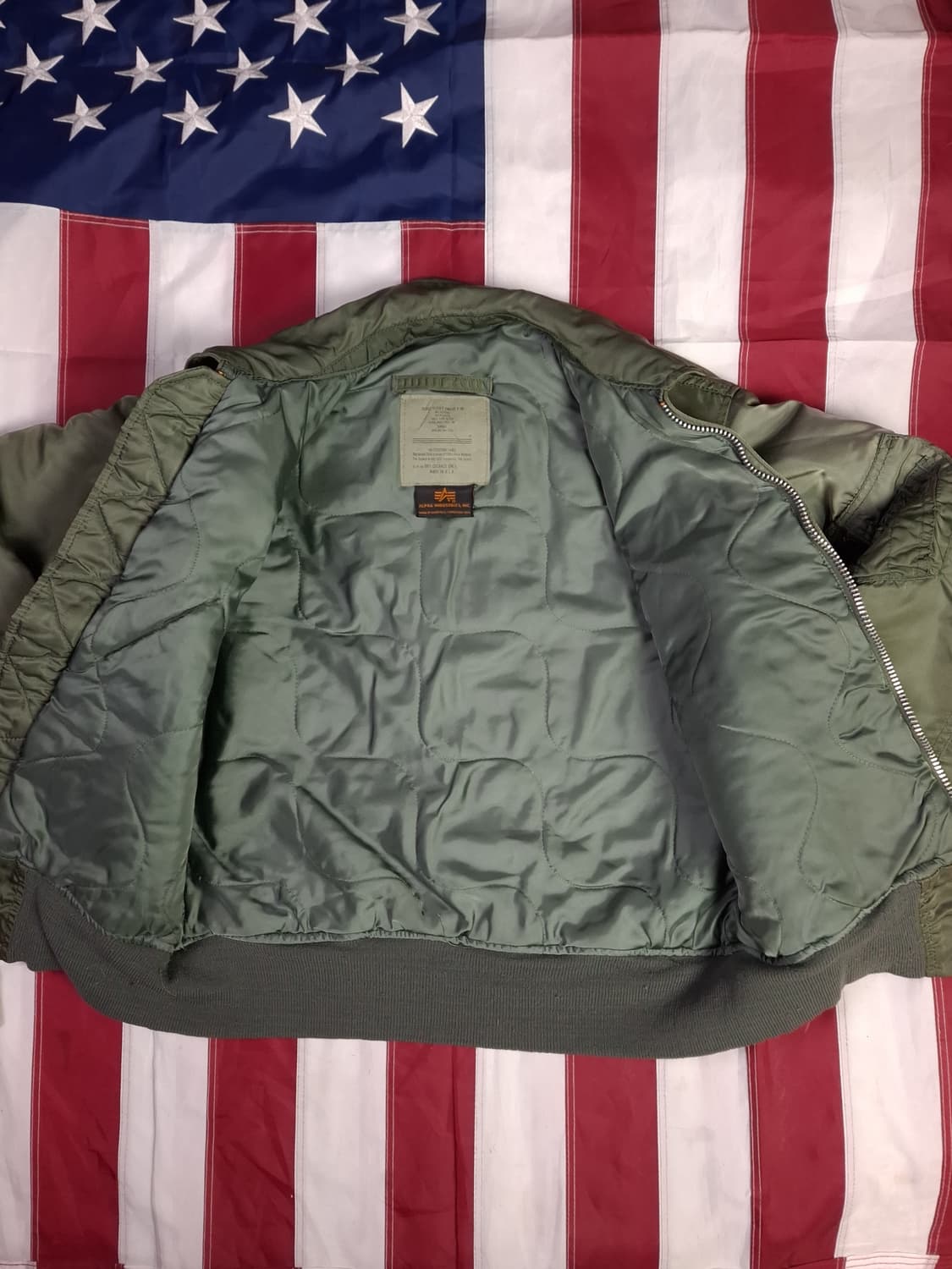 오리지날 미국제조  미공군 알파사 민수용 CWU45/P 항공점퍼 상품이미지8