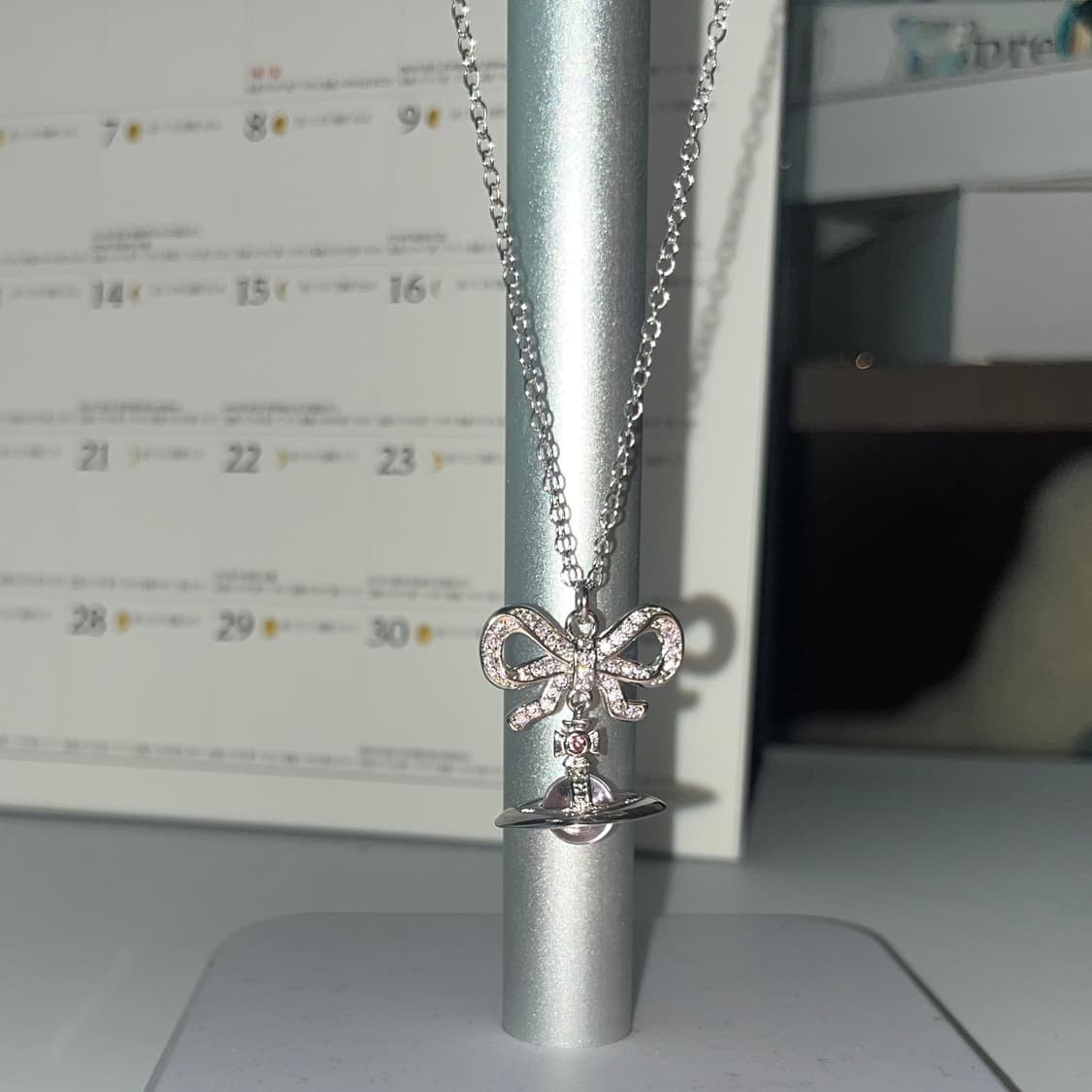 비비안웨스트우드 옥타비에 펜던트 목걸이 핑크 상품이미지2