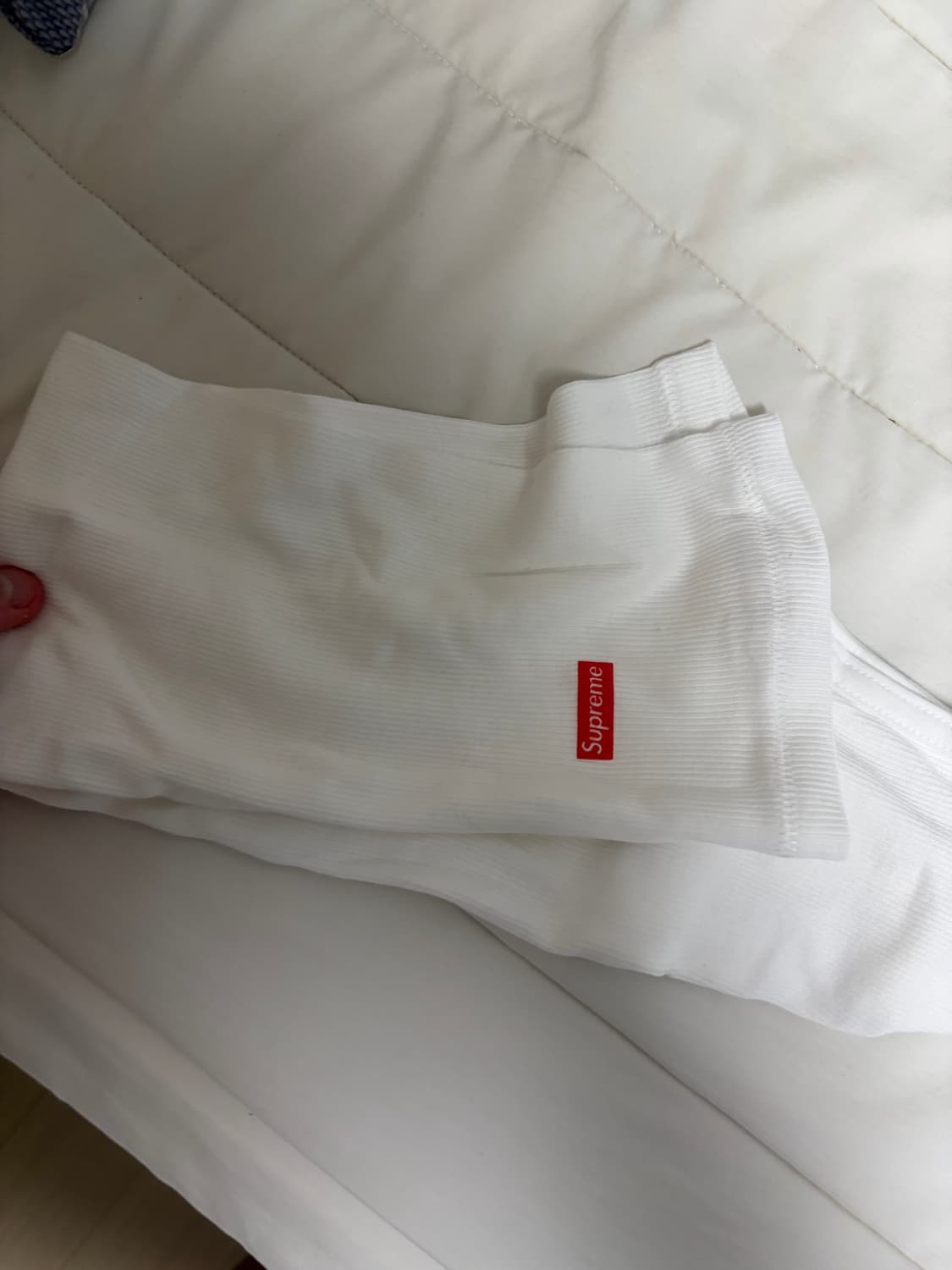 슈프림 헤인즈 나시 상품이미지2