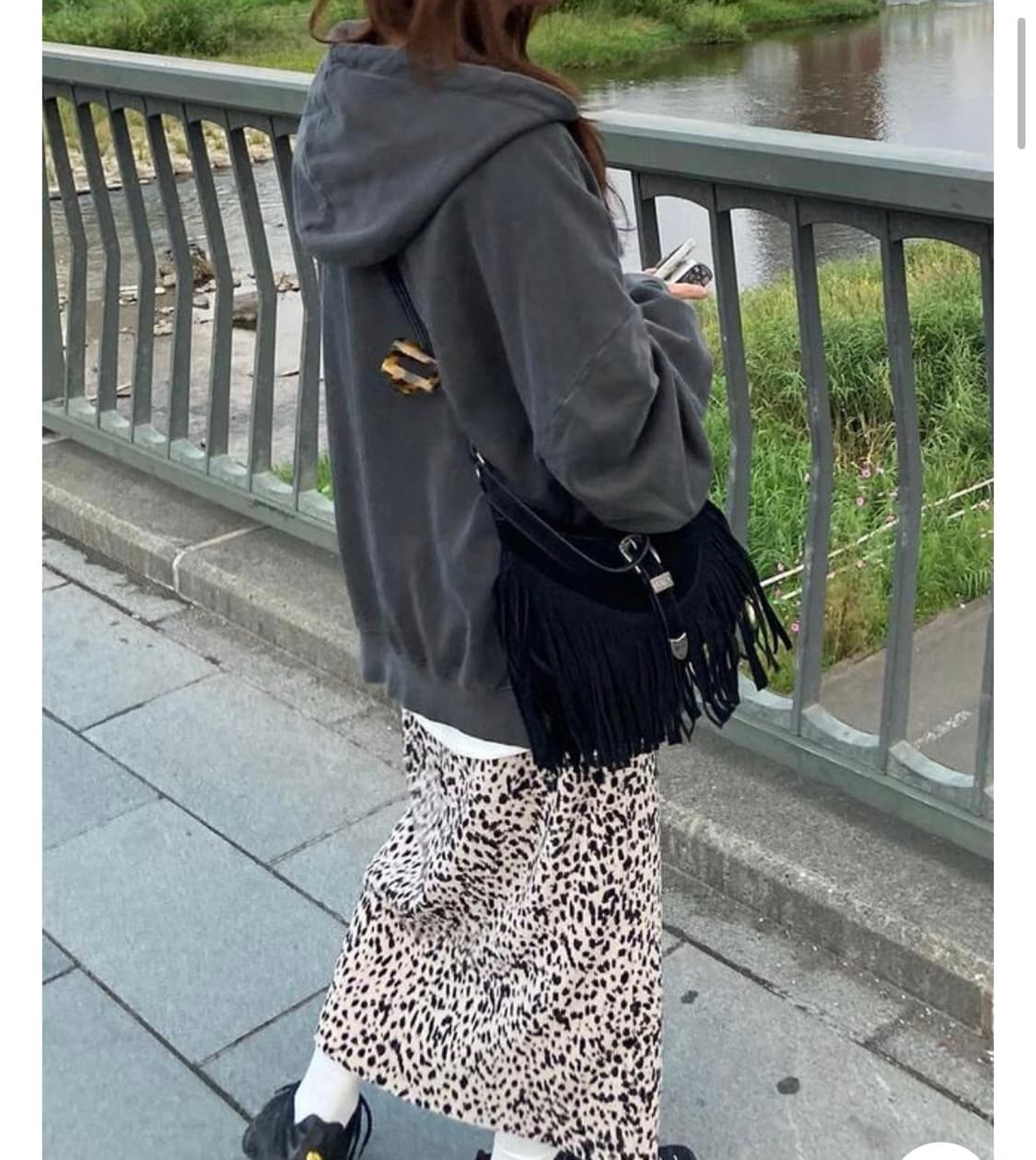 태슬 스웨이드 크로스백 가방 상품이미지4