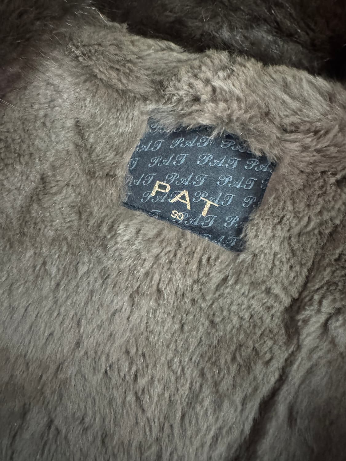 여성 PAT 머스크랫 양가죽배색 토끼털 내피 롱 코트 상품이미지3