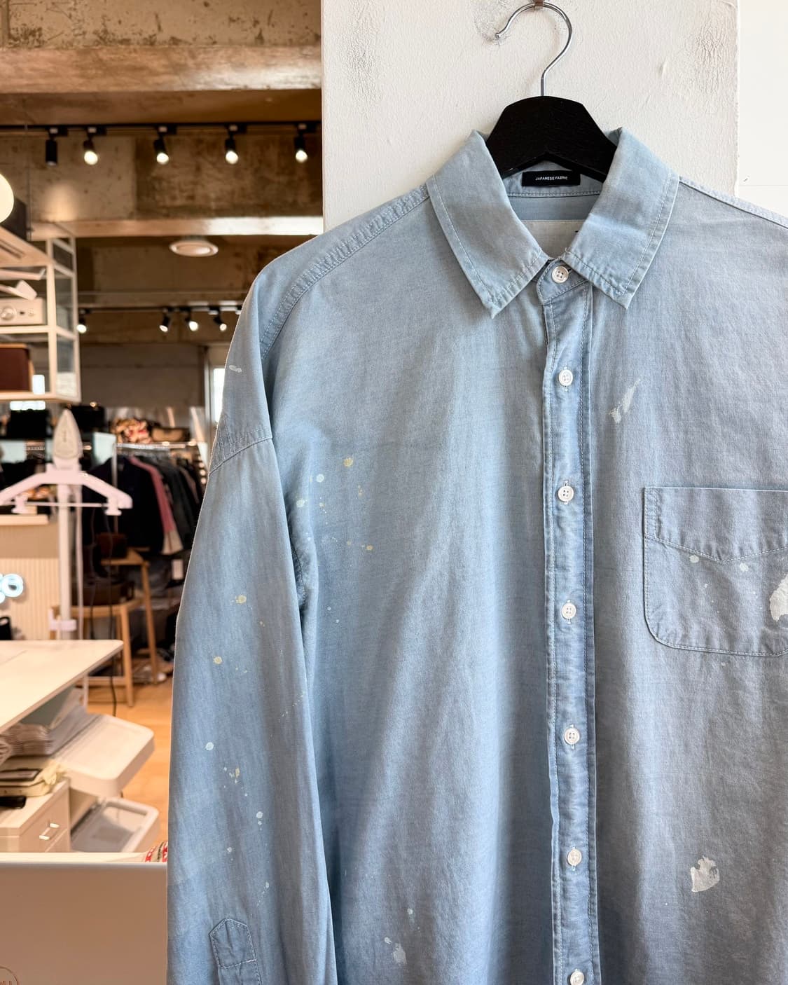 r13 데님 페인트 스플래터 샴브레이 셔츠 상품이미지4