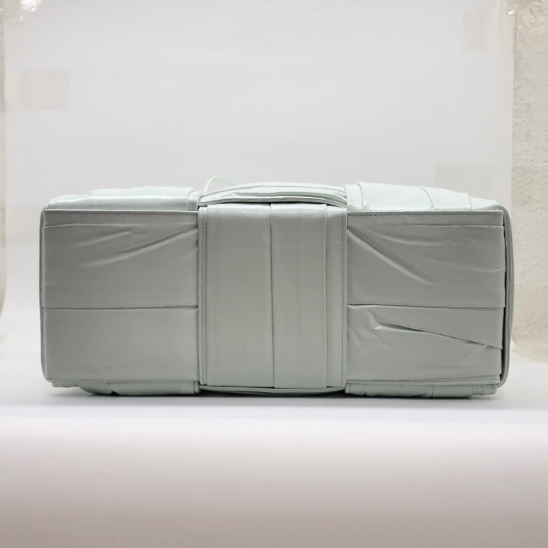 보테가베네타 아르코 레더 스몰 토트백 글레이셔 상품이미지3