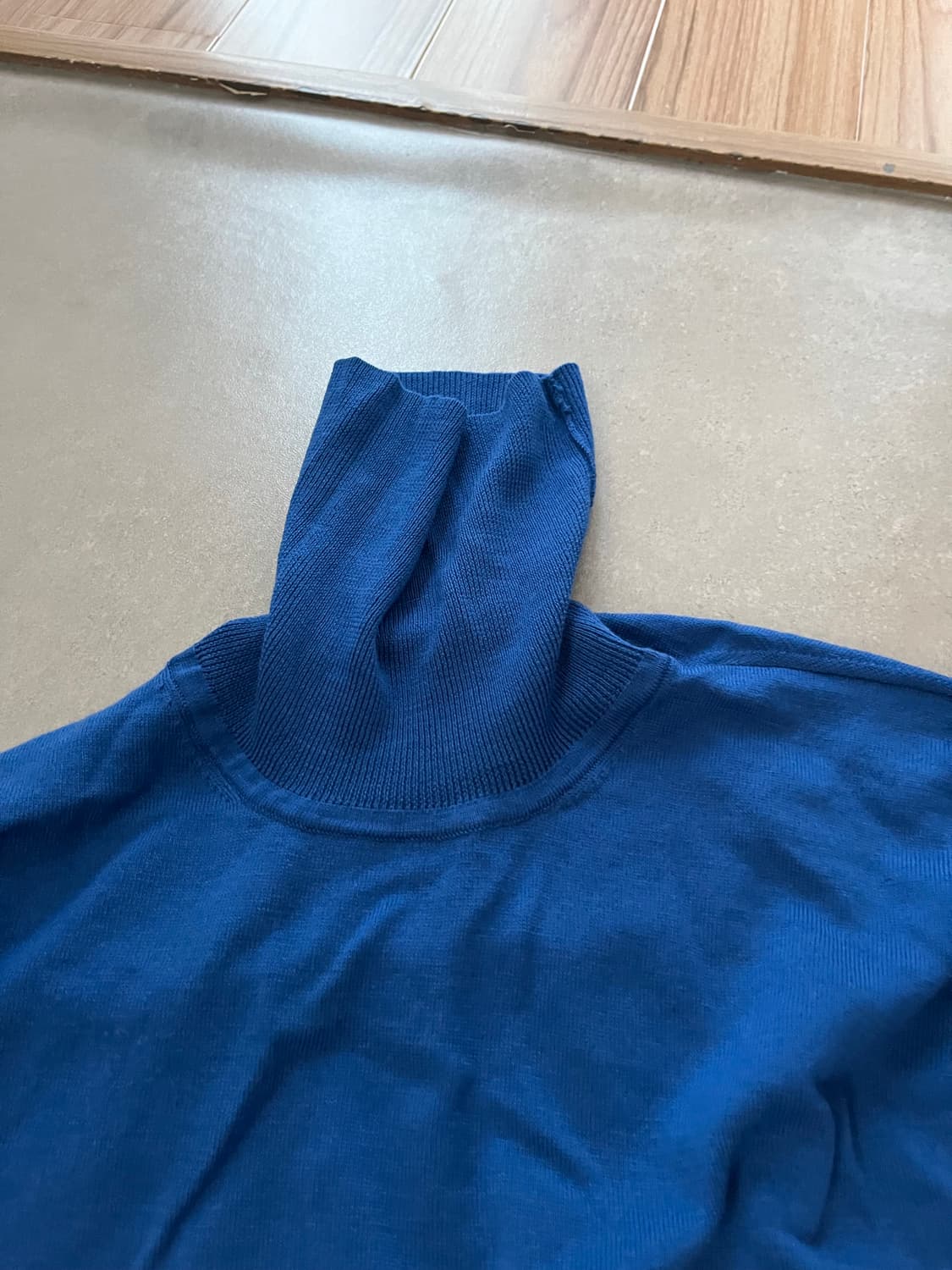 유니클로 jw앤더슨 콜라보 니트 상품이미지3