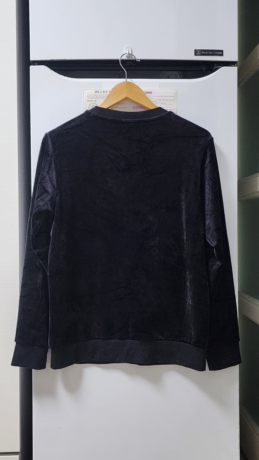 휠라 블랙 벨벳 맨투맨 95 상품이미지2