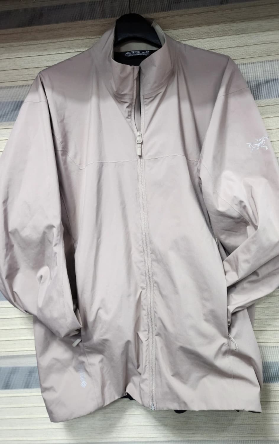 아크테릭스   솔라노  논후드  상품이미지1