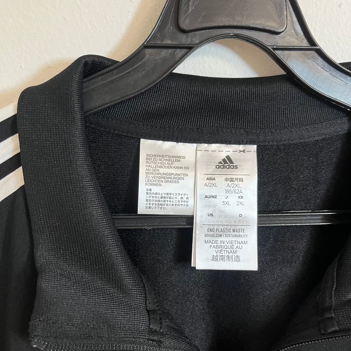 Adidas black track jacket 상품이미지6