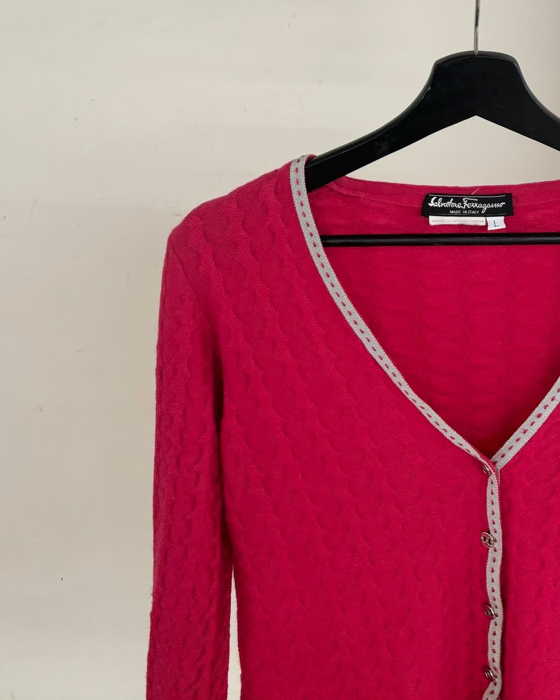 살바토레 페라가모 핑크 니트 버튼 가디건 상품이미지3