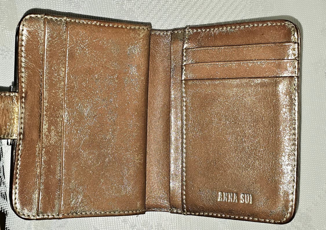 안나수이 골드펄 스터드 지갑 상품이미지3