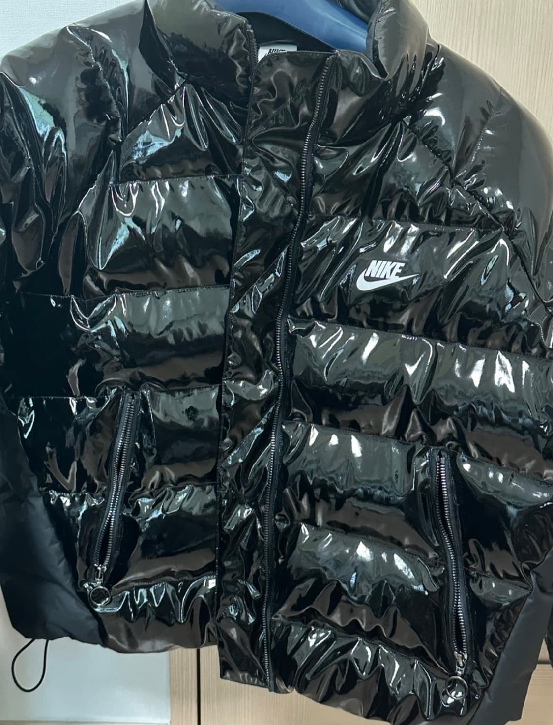 새상품 나이키 유광 패딩 블랙 상품이미지1