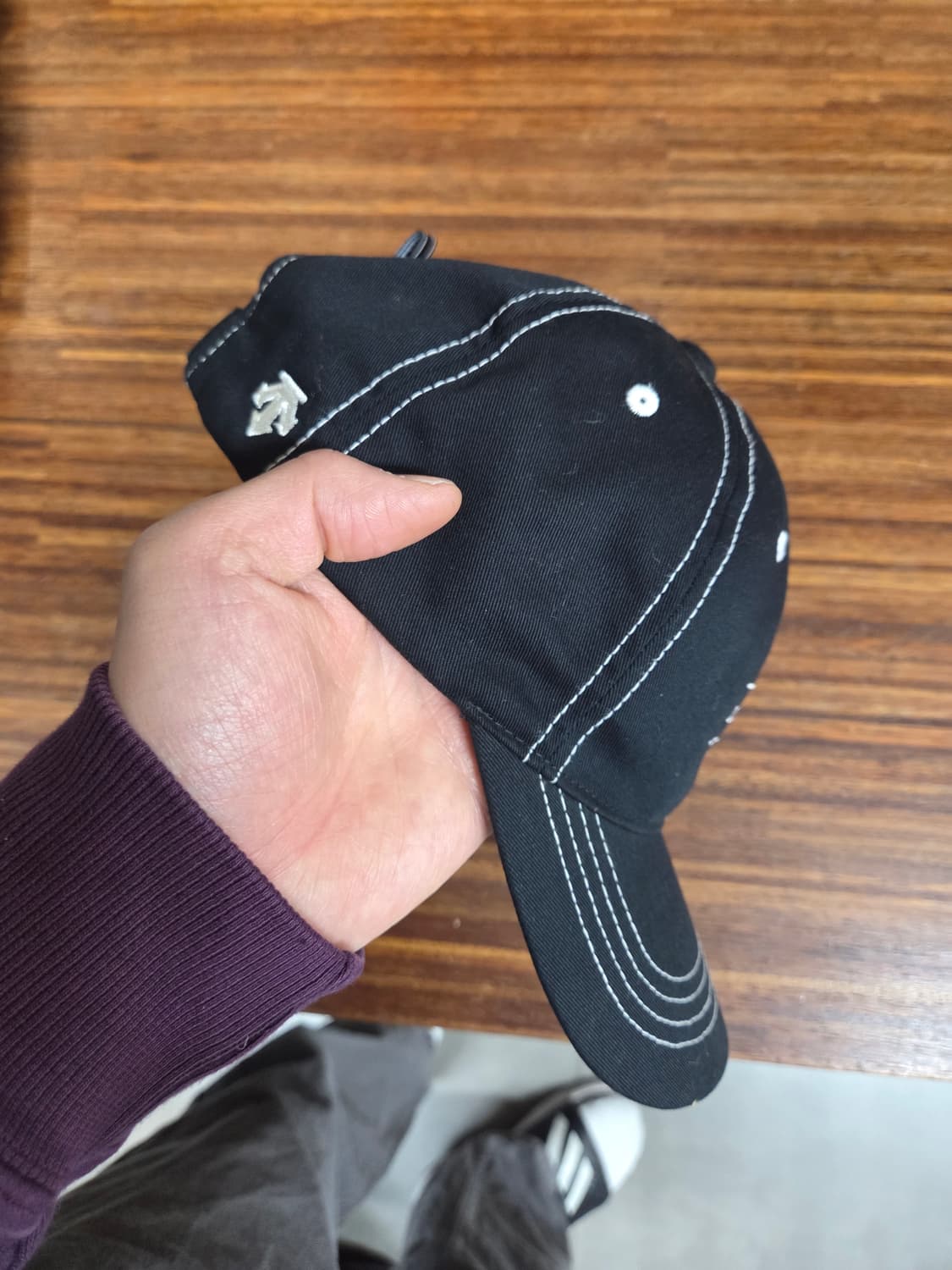 데상트 그라운드 스티치 모자 프리  상품이미지2