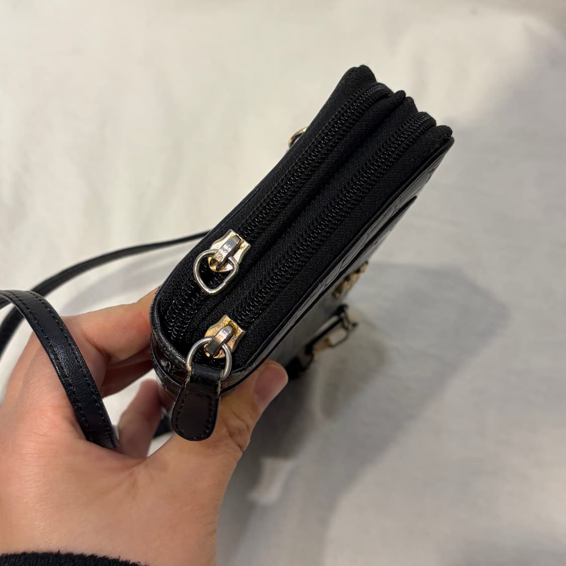 비비안웨스트우드 블랙 크로스백 지갑형 상품이미지6