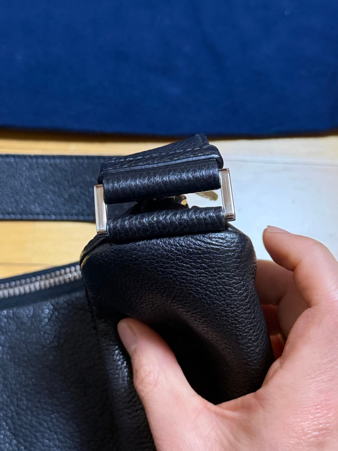 프라다 트라이앵글백 라지 상품이미지6