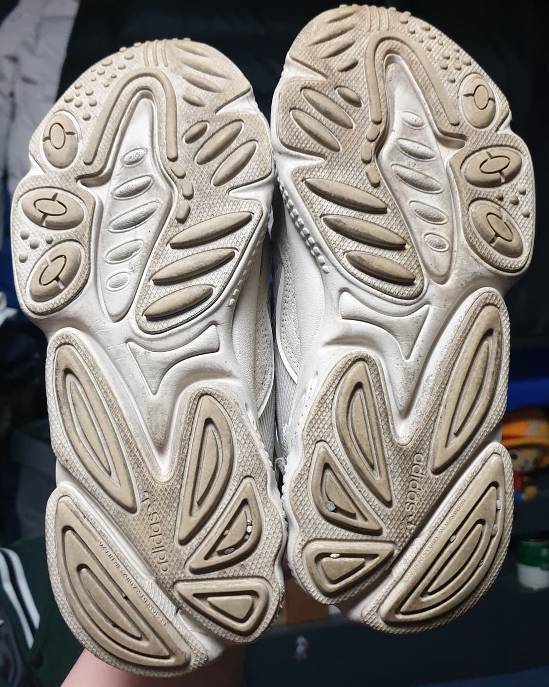 아디다스 오즈위고 스니커즈 베이지 (235) 상품이미지5