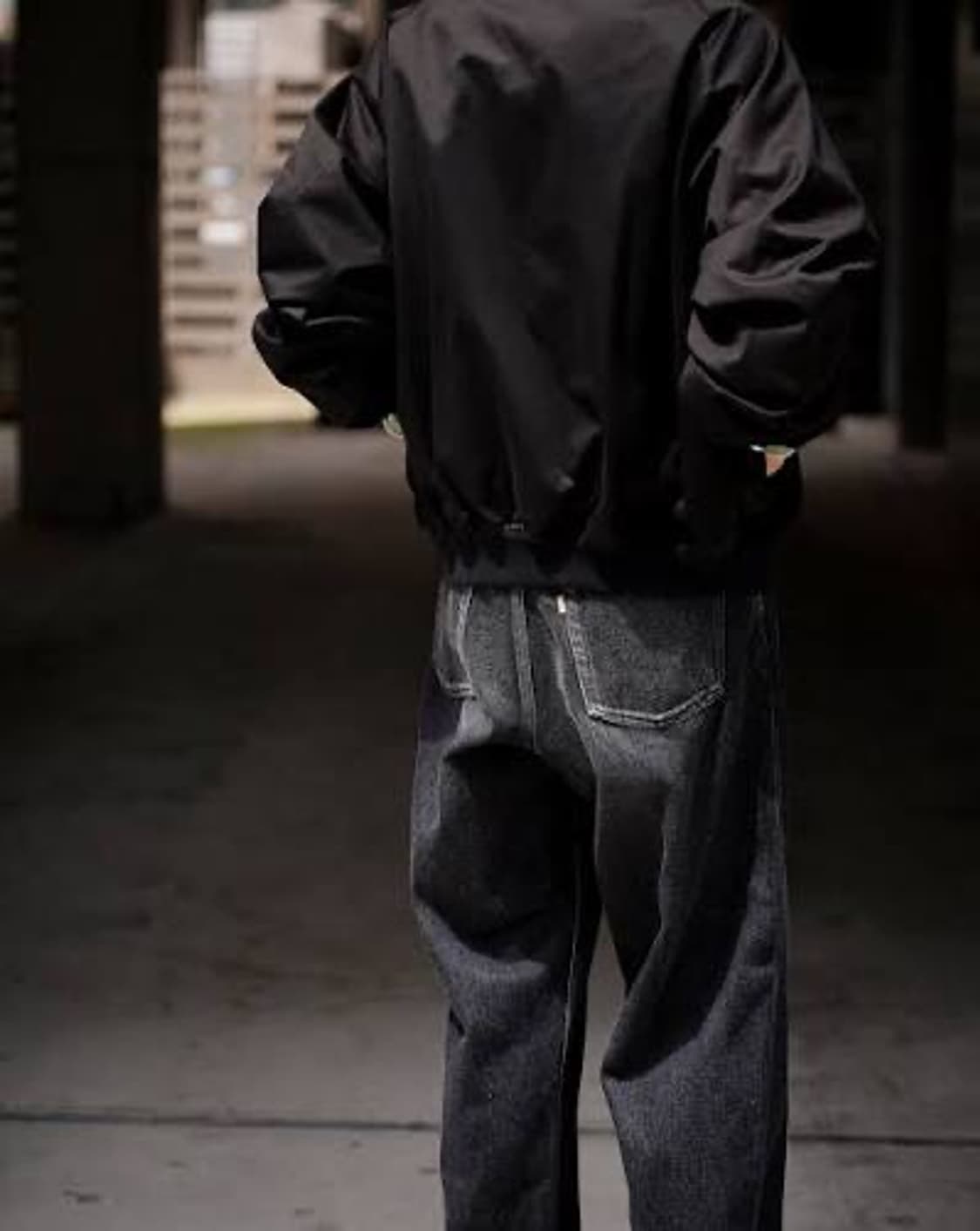 헤릴 25ss 레귤러 데님 블랙 2사이즈 상품이미지4