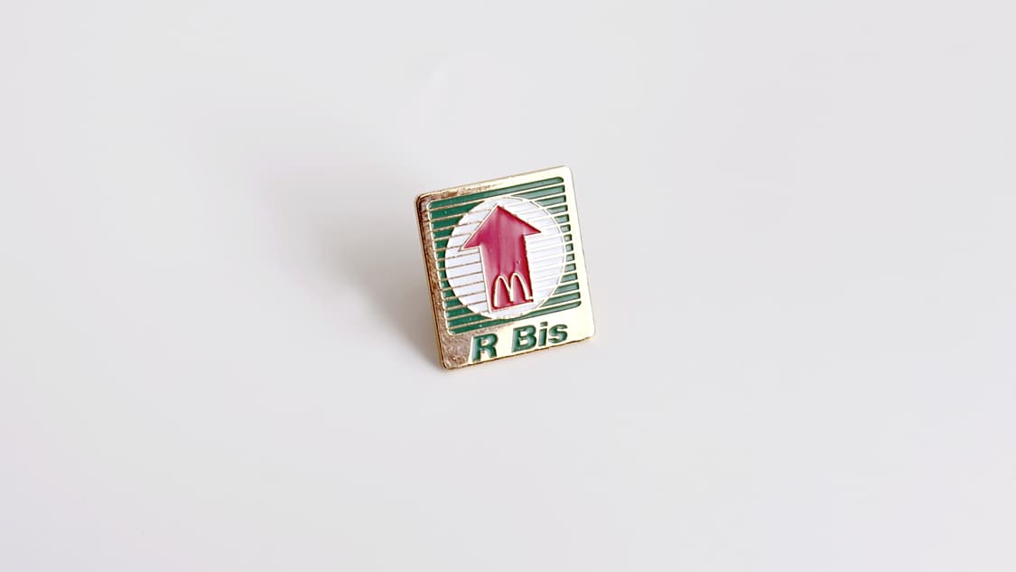 맥도날드 빈티지 크루 핀뱃지 라펠핀 ‘R Bis’ 상품이미지2