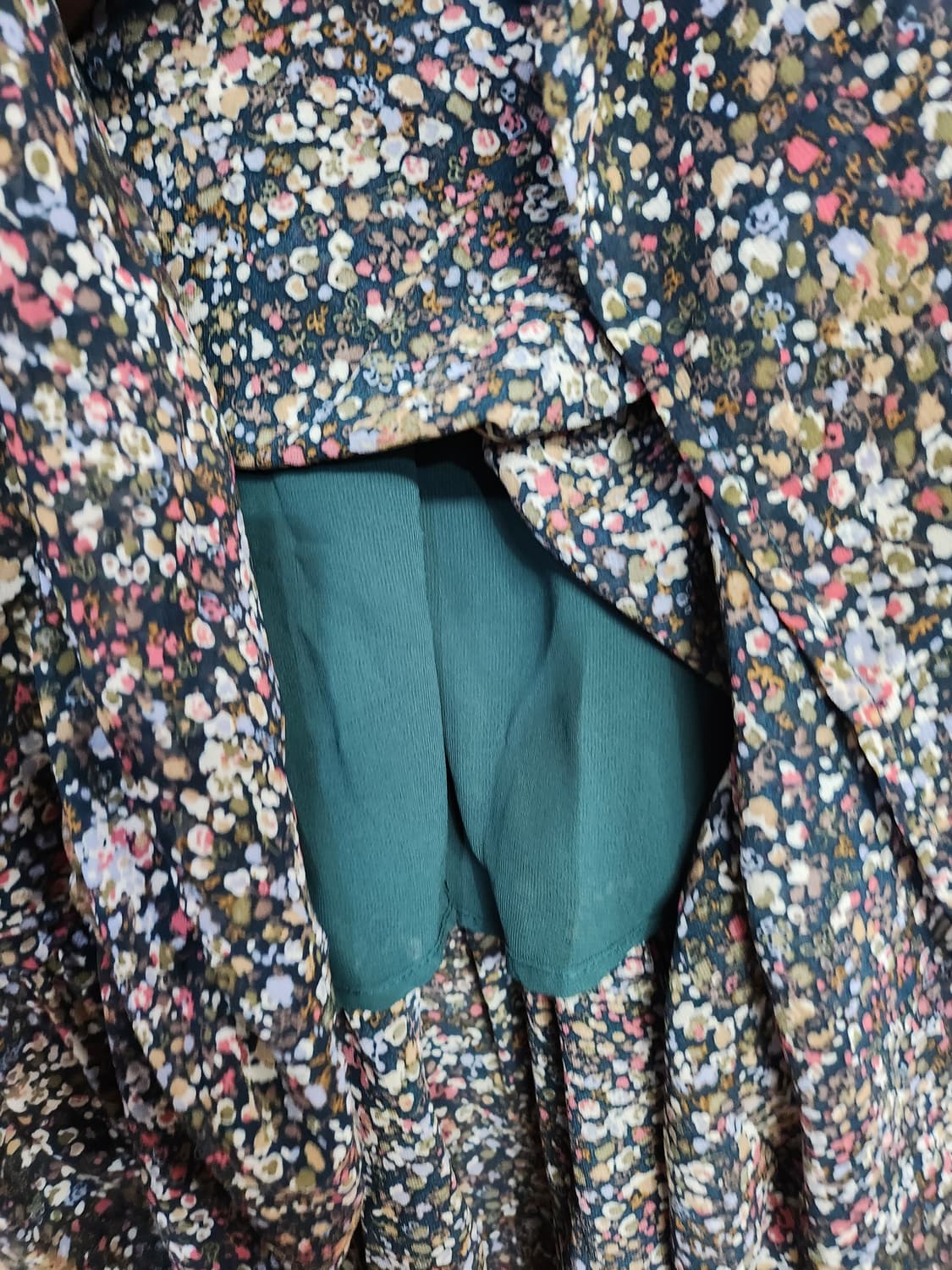 1072) 잔꽃무늬 쉬폰 롱 원피스 상품이미지4