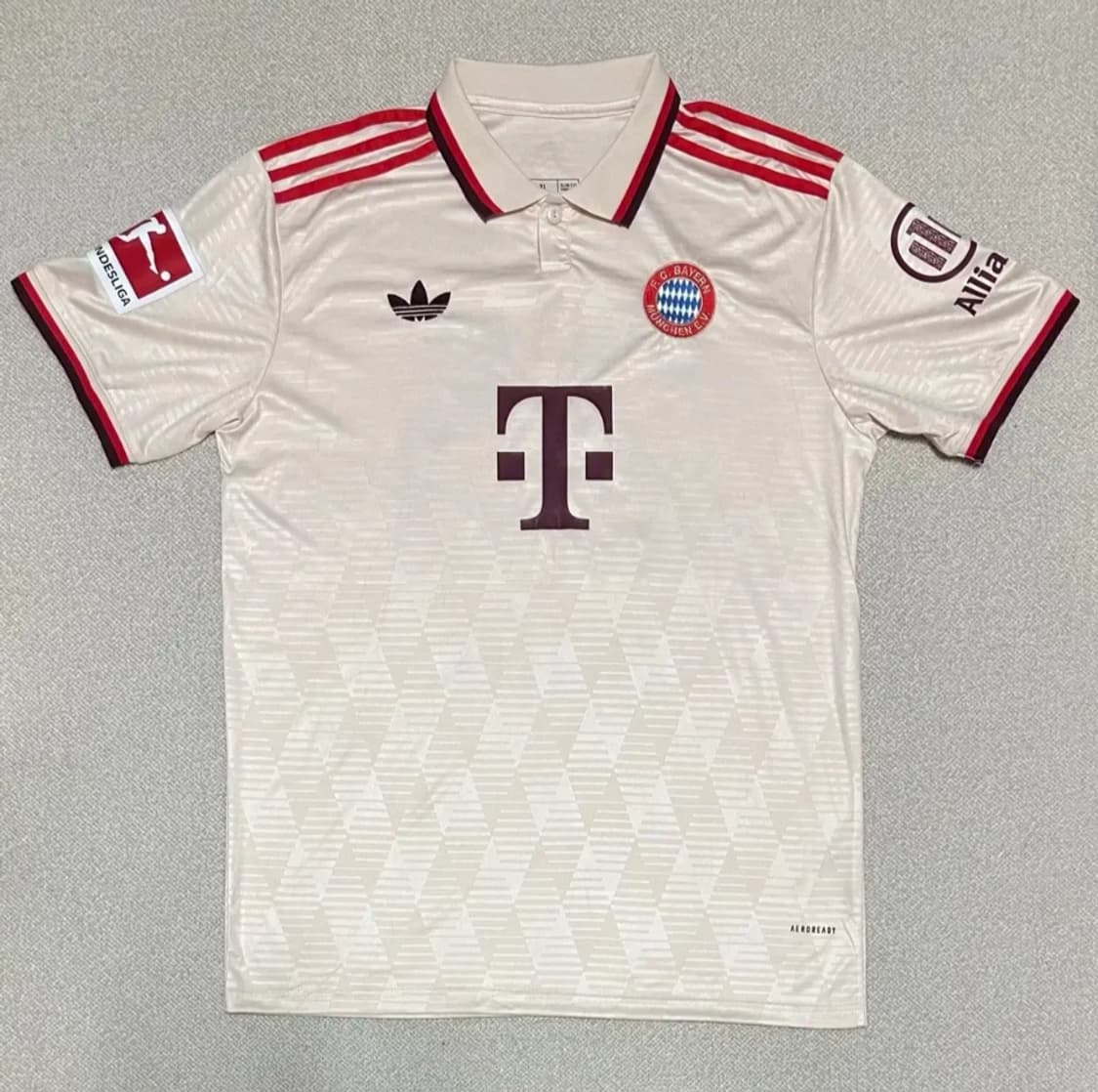아디다스 바이에른 뮌헨 24-25 뮐러 유니폼 상품이미지1