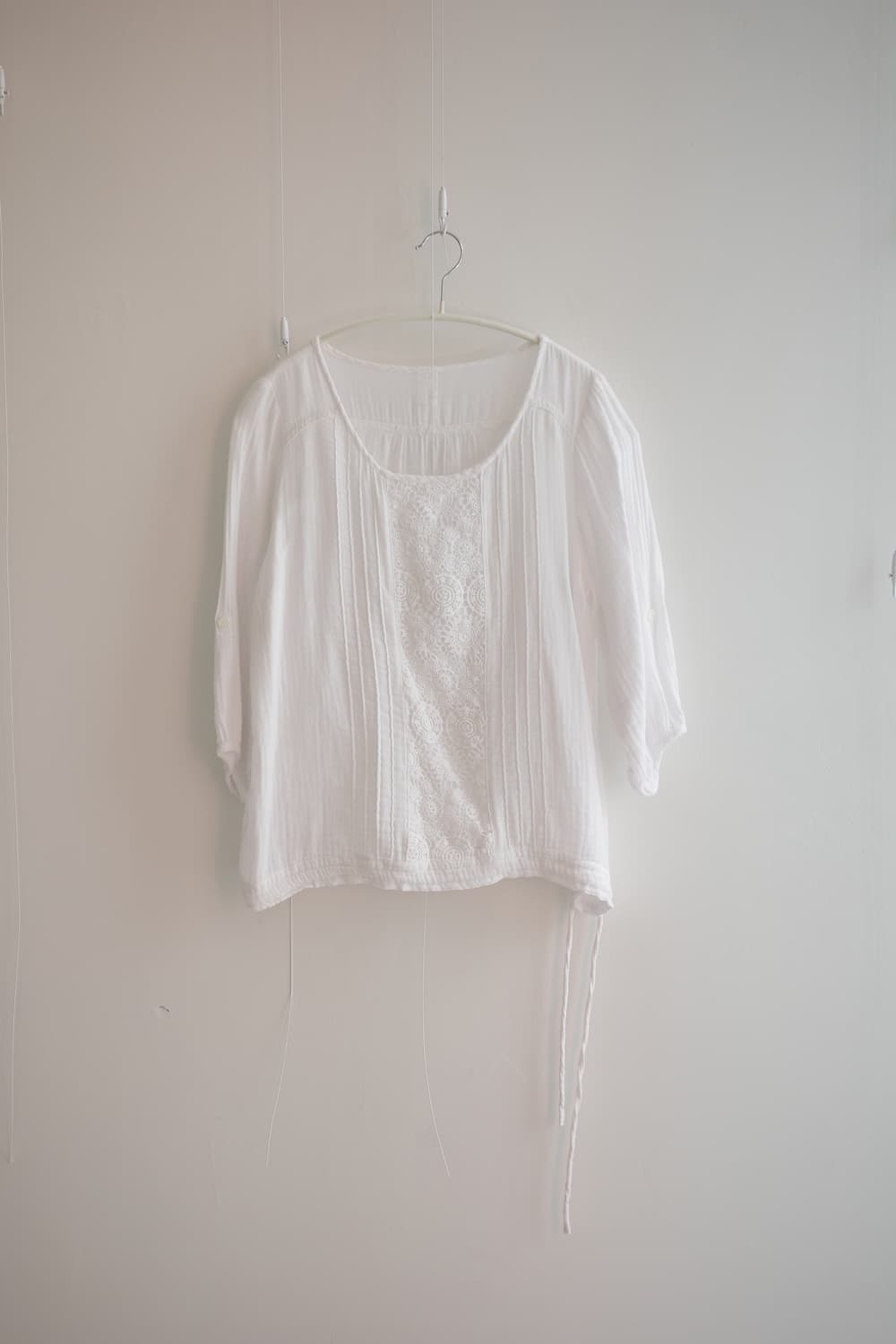French muse lace pintuck blouse 상품이미지5