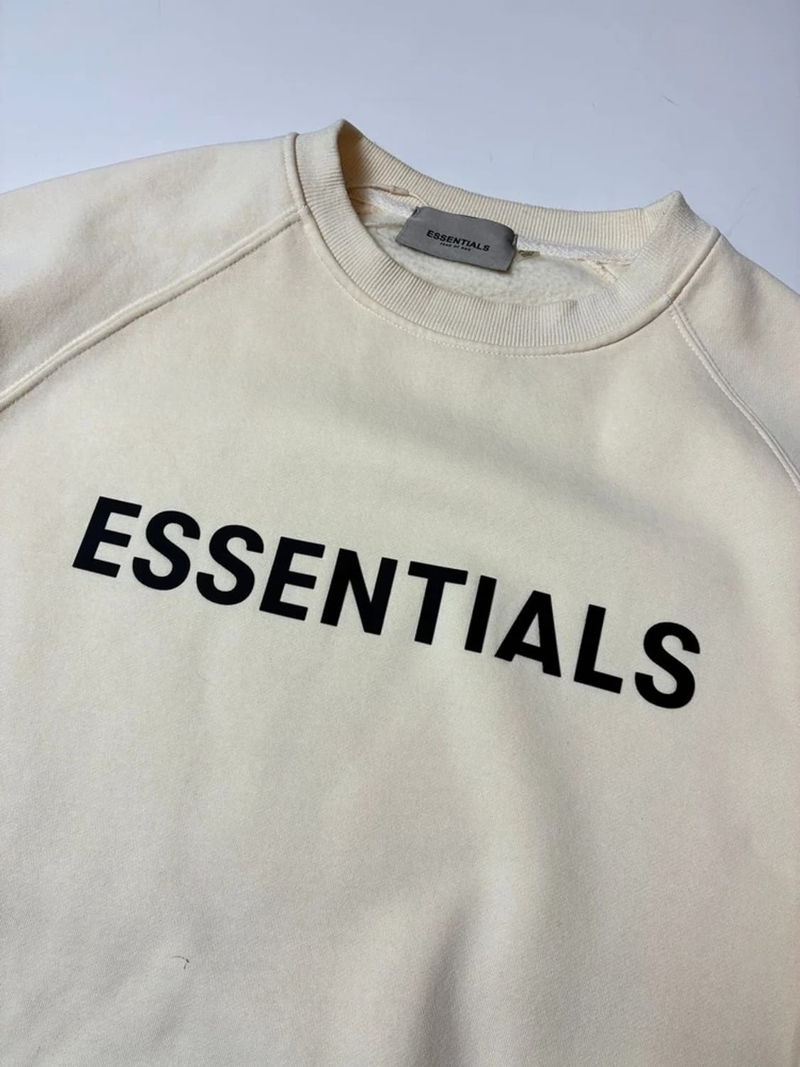 에센셜 피어오브갓 로고 시그니처 오버 맨투맨 PN9140 상품이미지3