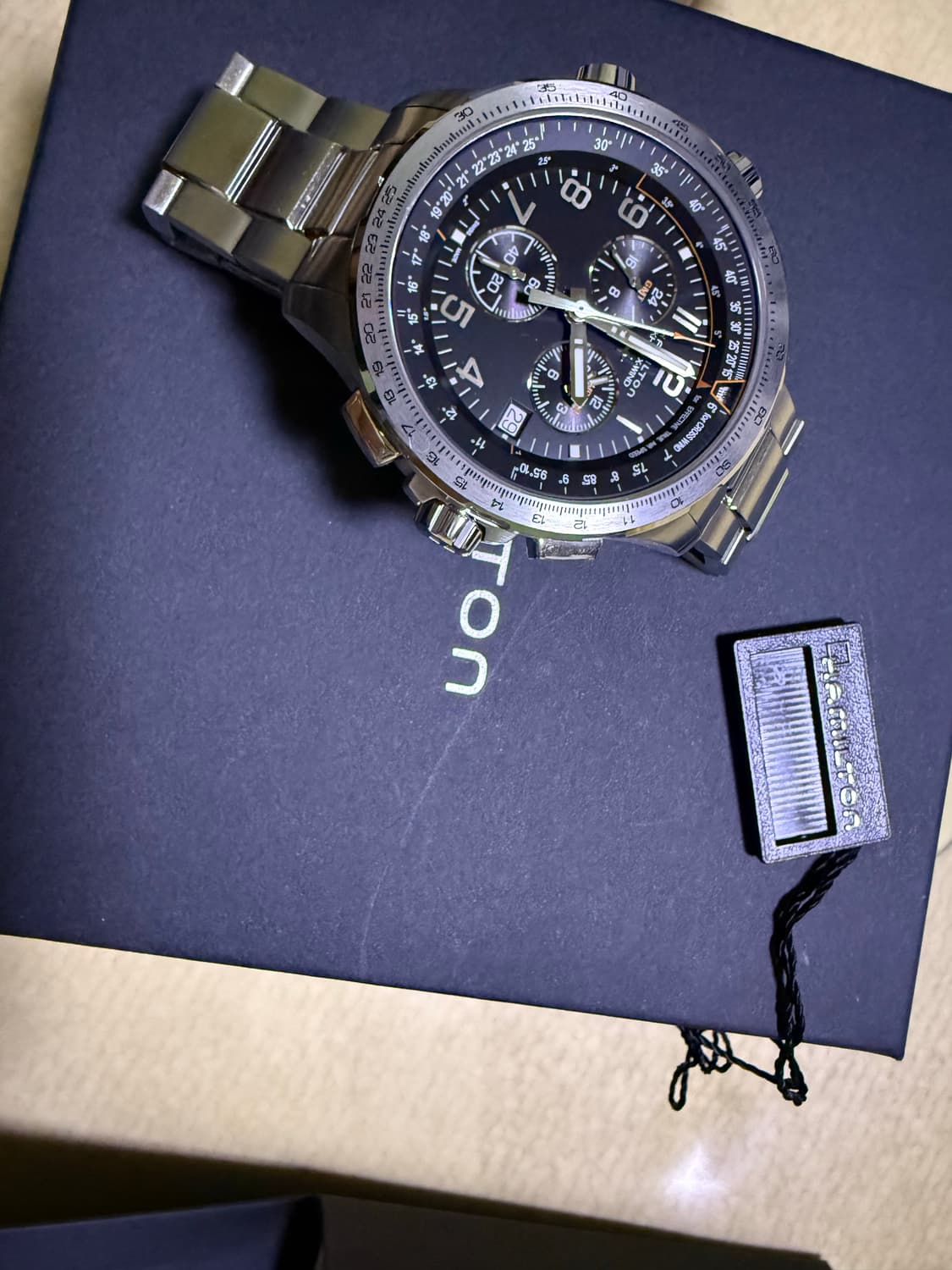 안녕하세요 해밀턴 카키 엑스윈드 GMT 크로노 쿼츠 46mm 블랙 메탈  상품이미지9