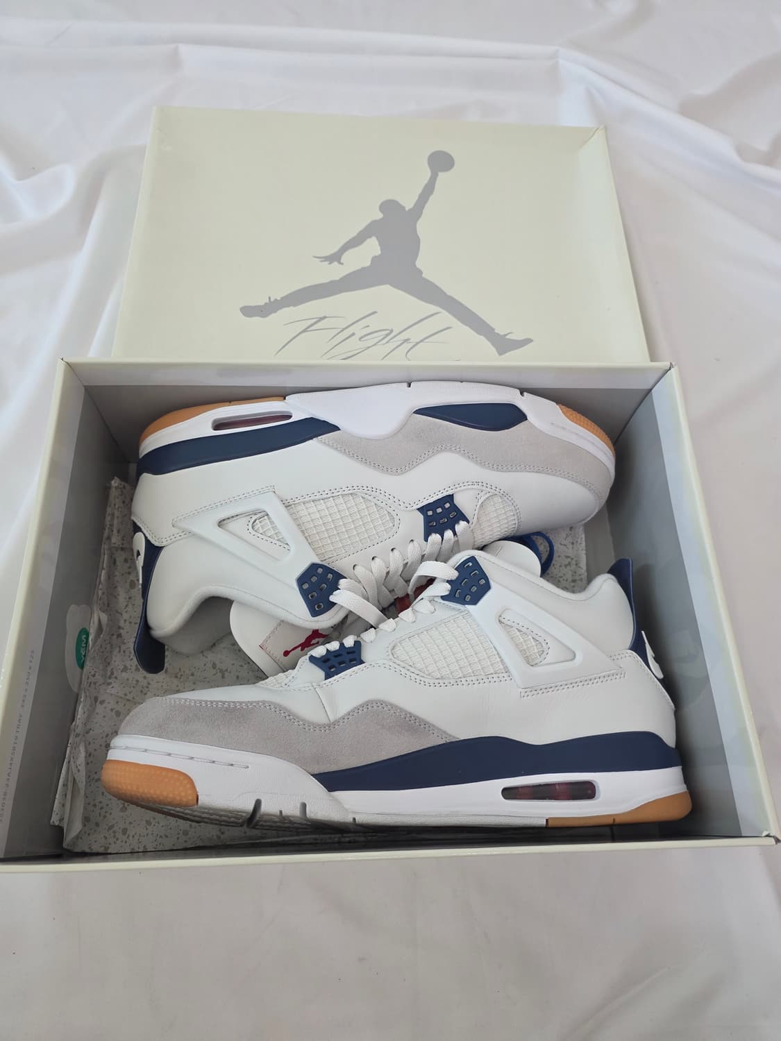 조던 4 x 나이키 SB 레트로 SP 네이비 상품이미지1