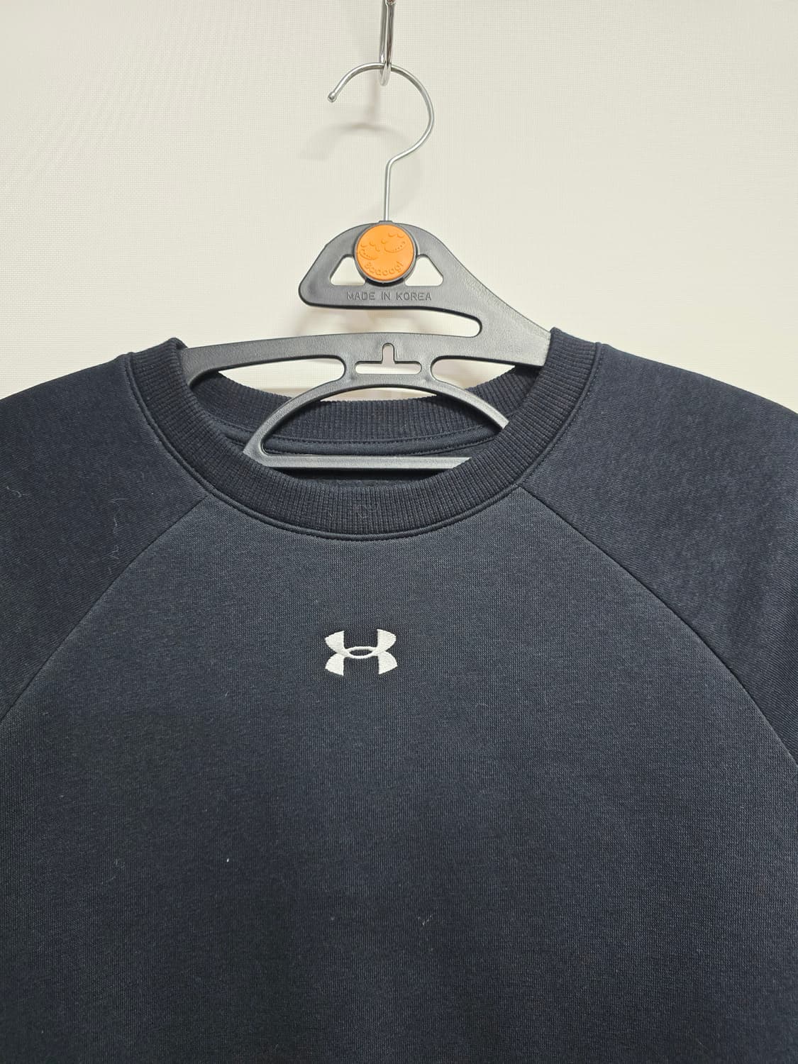 언더아머 블랙 맨투맨 기모티셔츠 상품이미지2