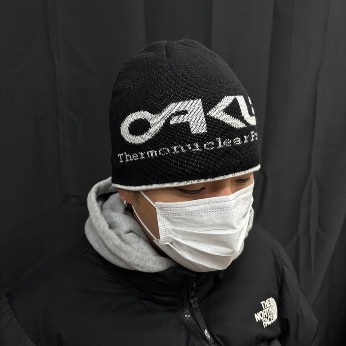 오클리(Oakley) 빈티지 빅로고 리버시블 비니 상품이미지4