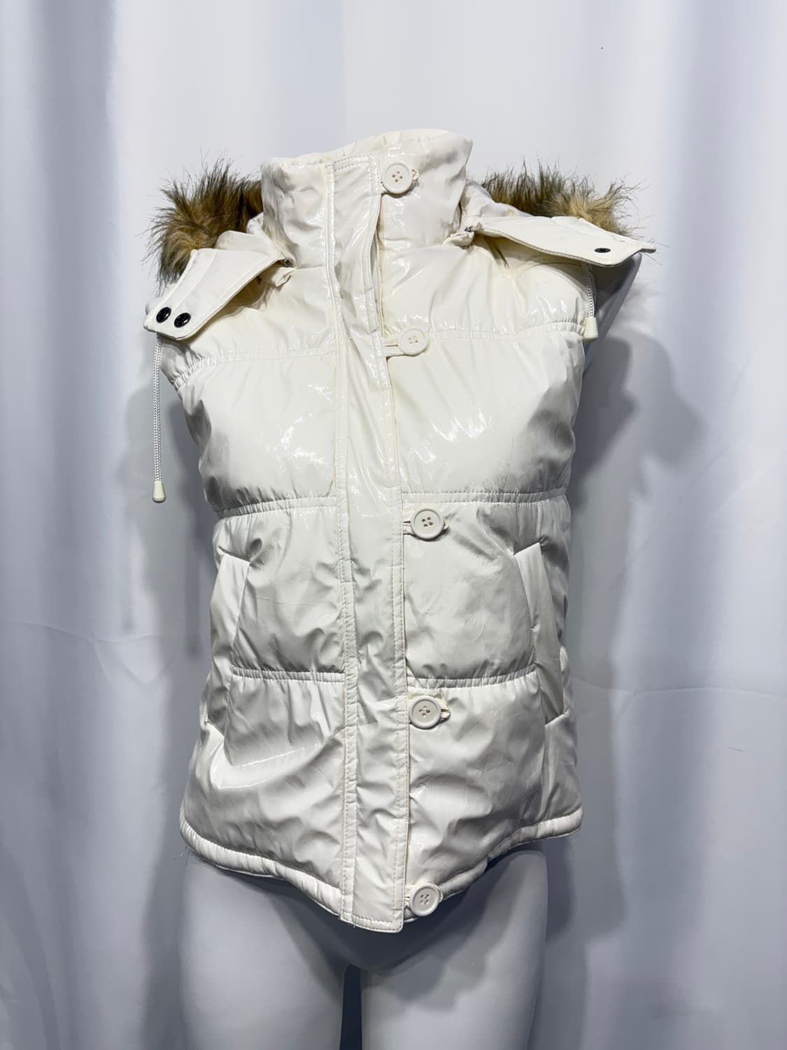 🎸화이트 글로시 패딩 조끼🎸 상품이미지6